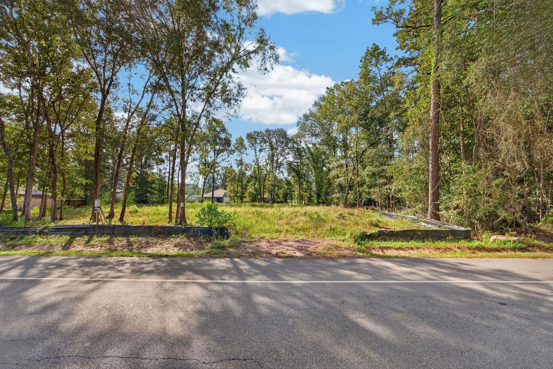 2710 Roman Forest Boulevard, New Caney, TX 77357 2710 Roman Forest Boulevard, New Caney, TX 77357