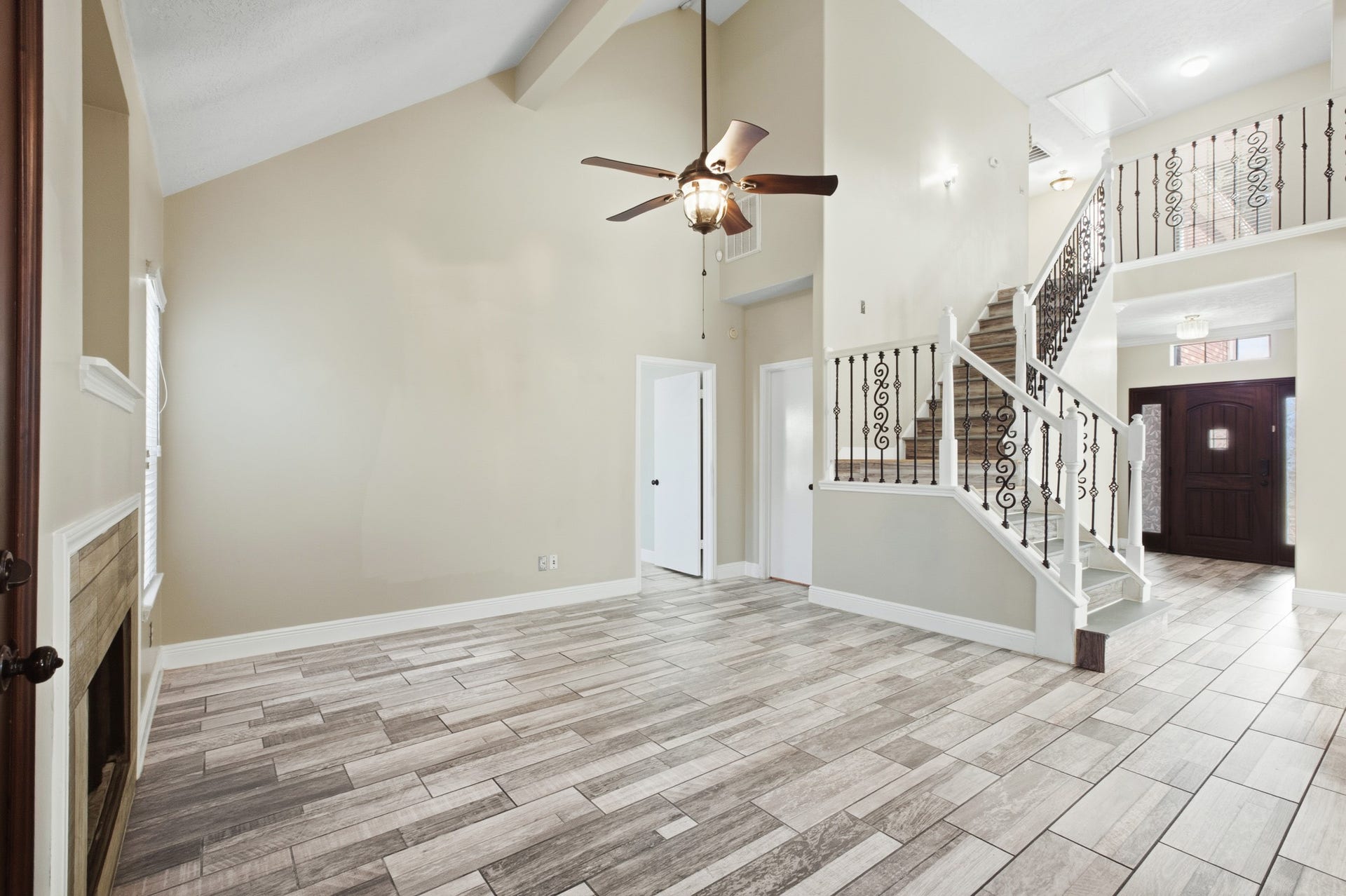 4807 Silver Fox Drive, Houston, TX 77066 4807 Silver Fox Drive, Houston, TX 77066