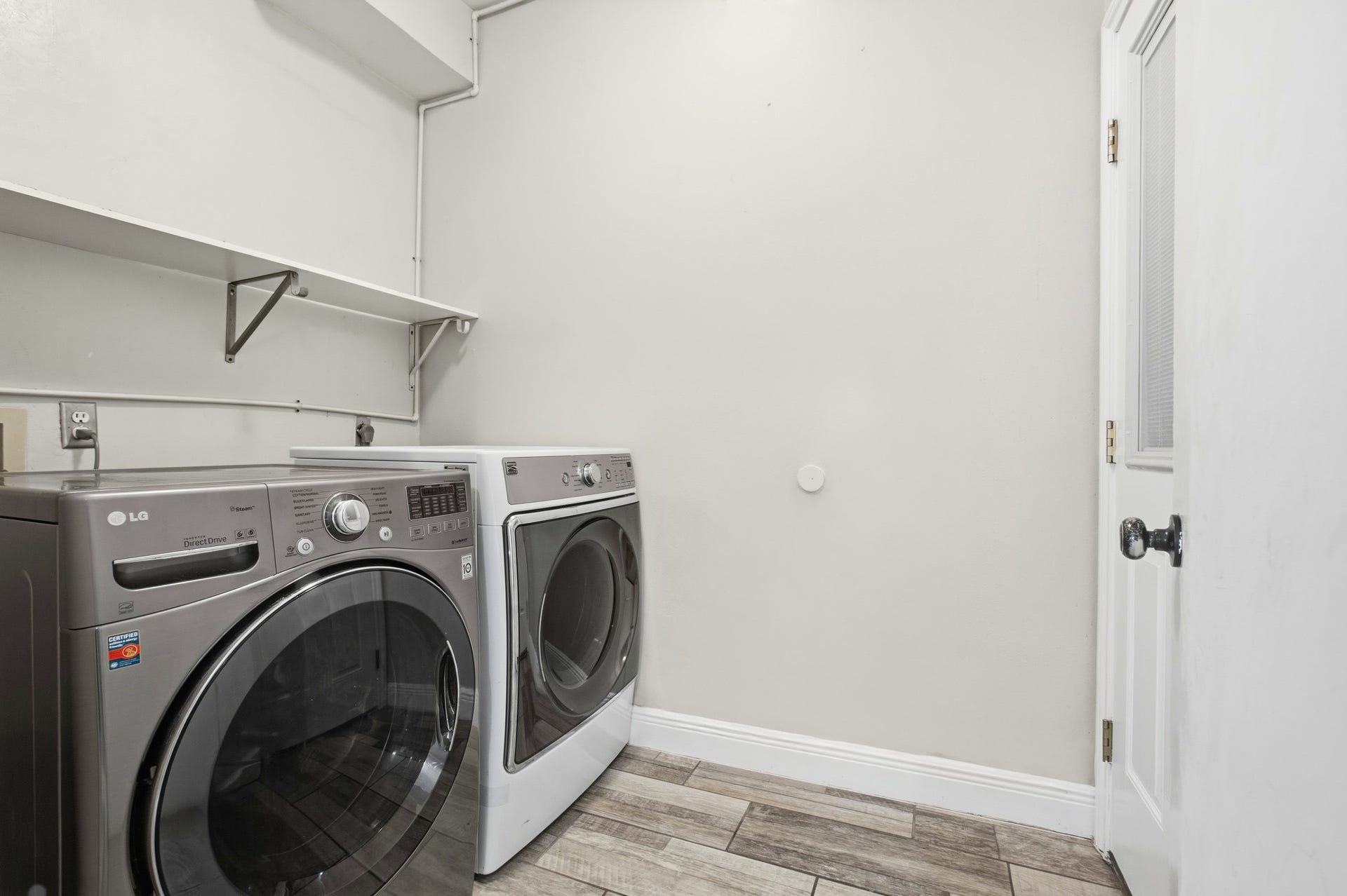 4807 Silver Fox Drive, Houston, TX 77066 4807 Silver Fox Drive, Houston, TX 77066
