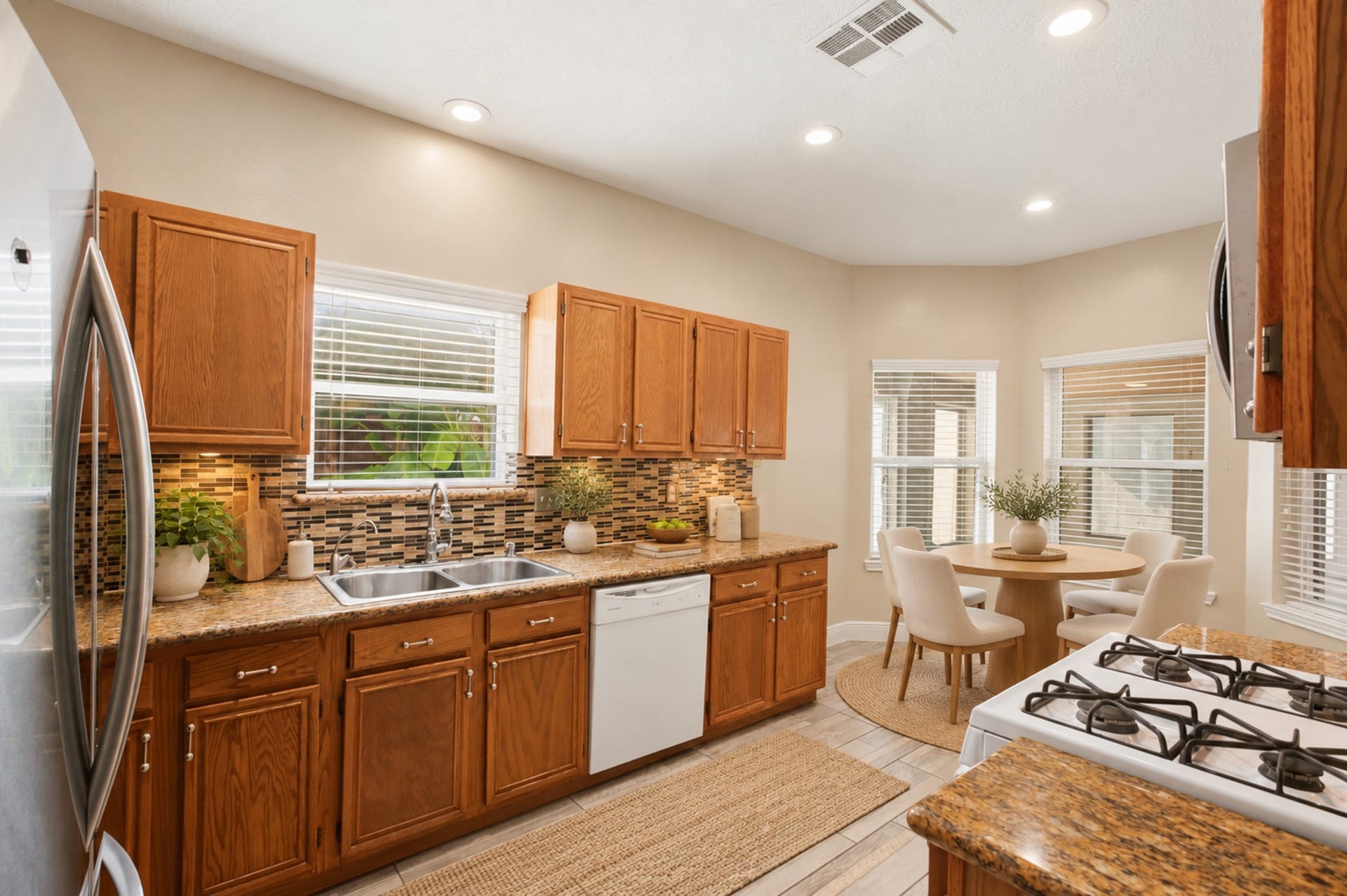 4807 Silver Fox Drive, Houston, TX 77066 4807 Silver Fox Drive, Houston, TX 77066