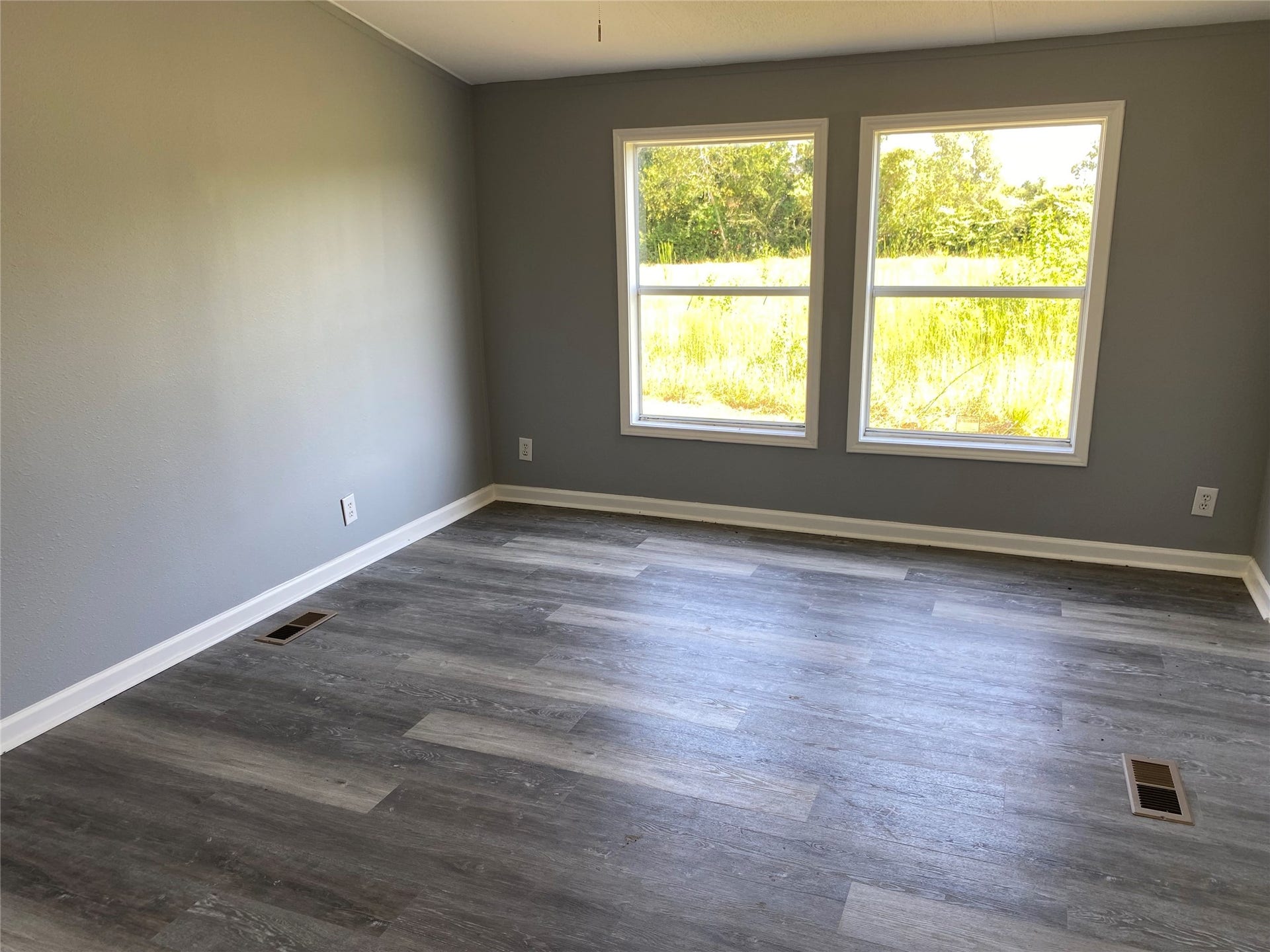 6115 S Highway 35, Alvin, TX 77511 bedroom