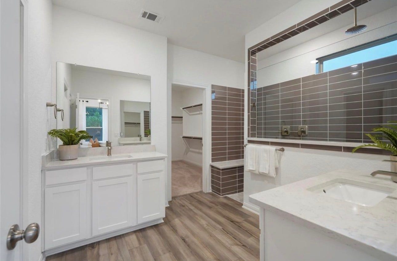688 Amber Falls Drive, Montgomery, TX 77356 688 Amber Falls Drive, Montgomery, TX 77356