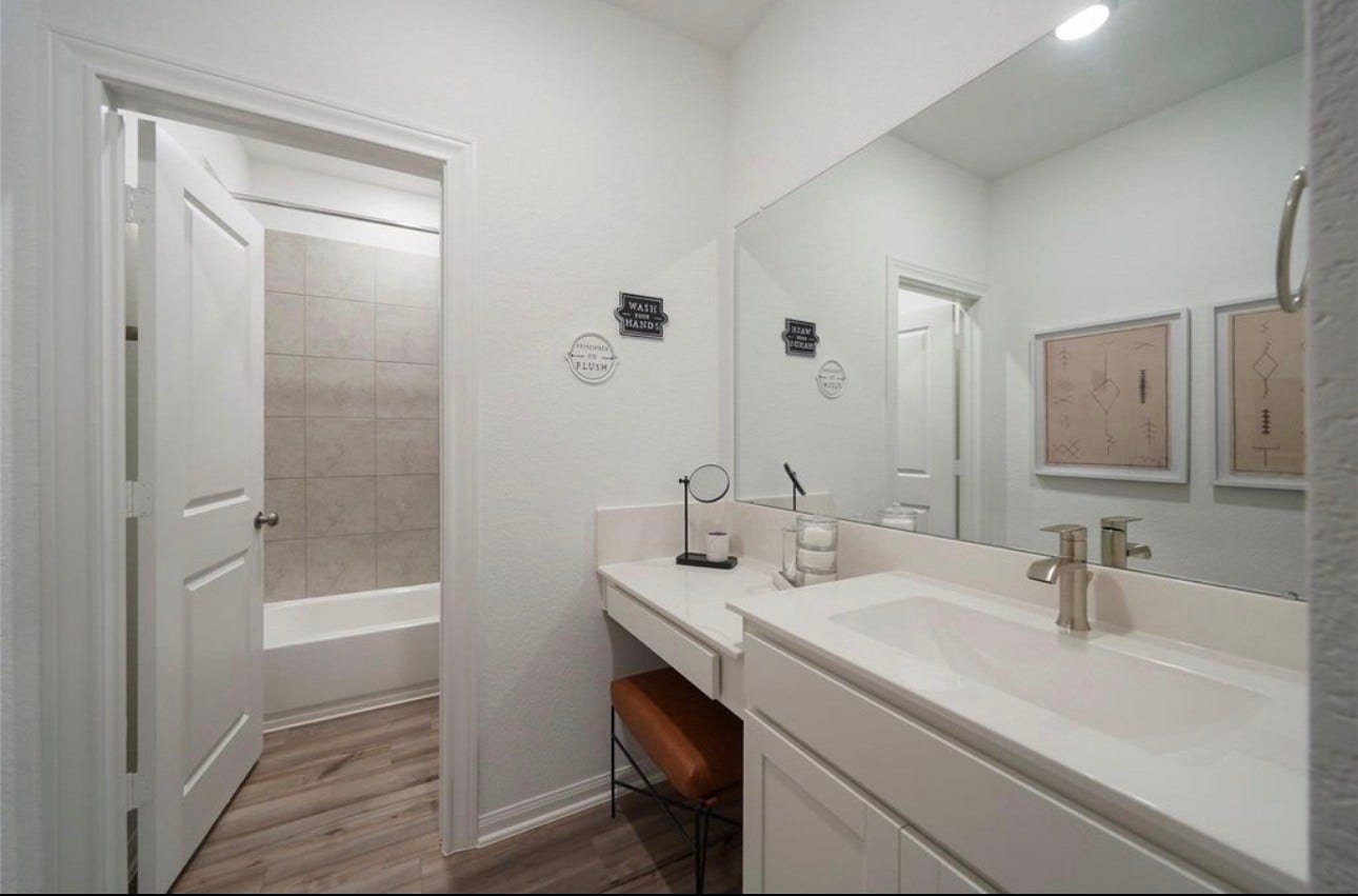 688 Amber Falls Drive, Montgomery, TX 77356 688 Amber Falls Drive, Montgomery, TX 77356