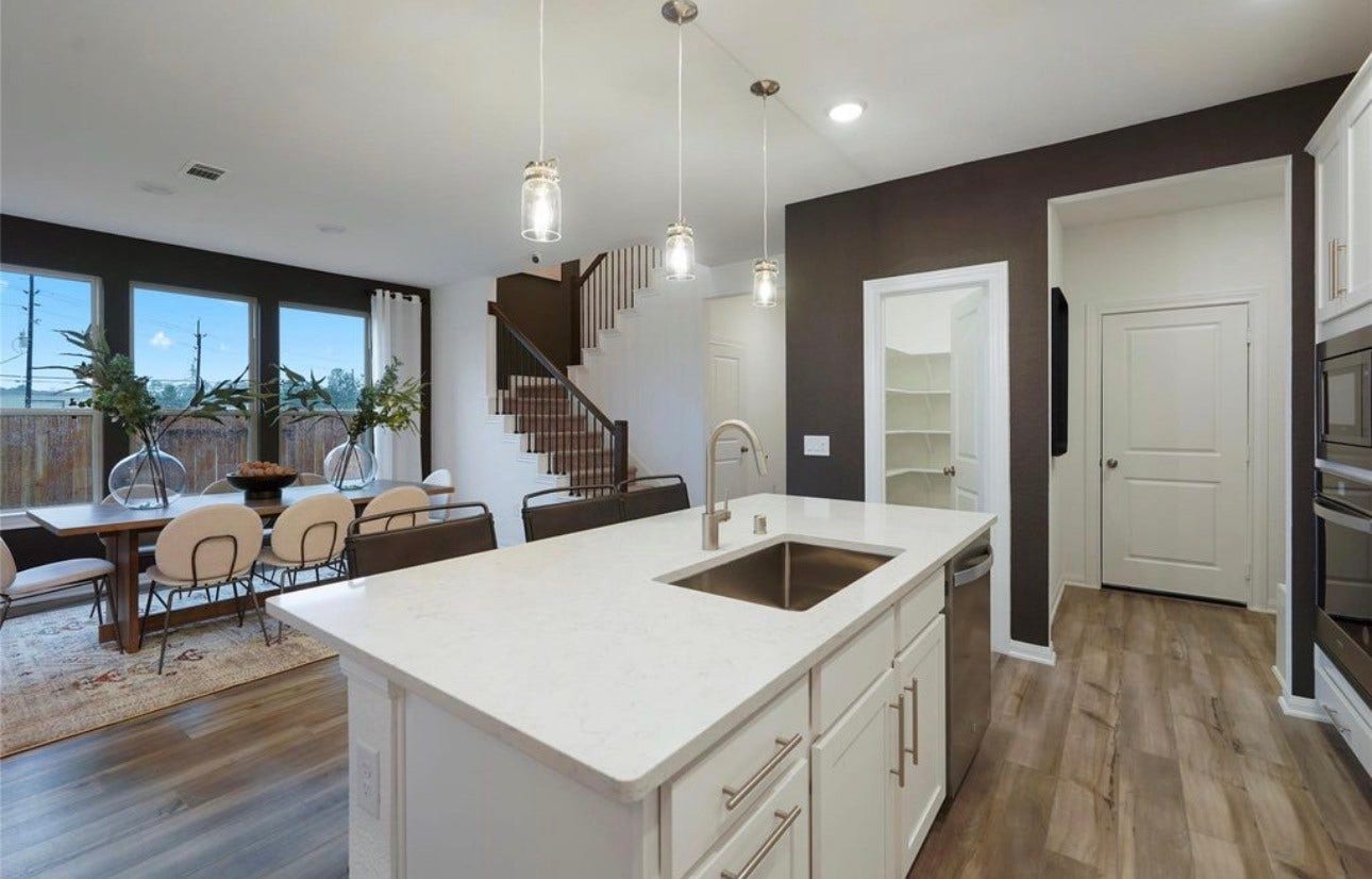 688 Amber Falls Drive, Montgomery, TX 77356 688 Amber Falls Drive, Montgomery, TX 77356