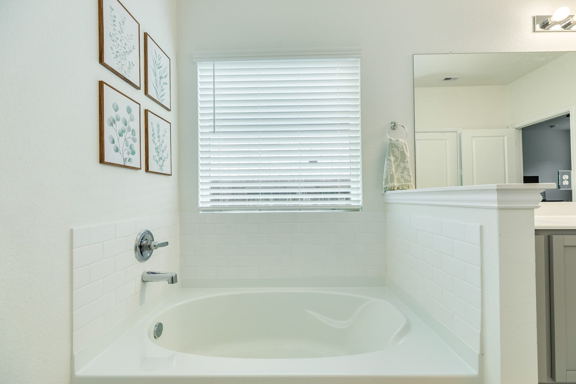 10514 Watershed Drive, Rosharon, TX 77583 10514 Watershed Drive, Rosharon, TX 77583