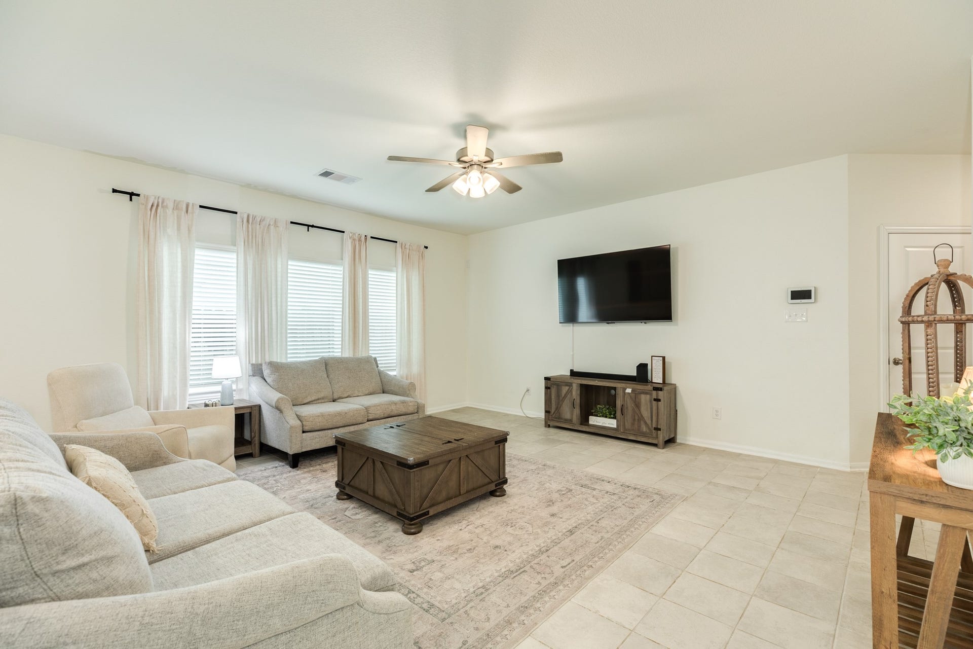 10514 Watershed Drive, Rosharon, TX 77583 10514 Watershed Drive, Rosharon, TX 77583