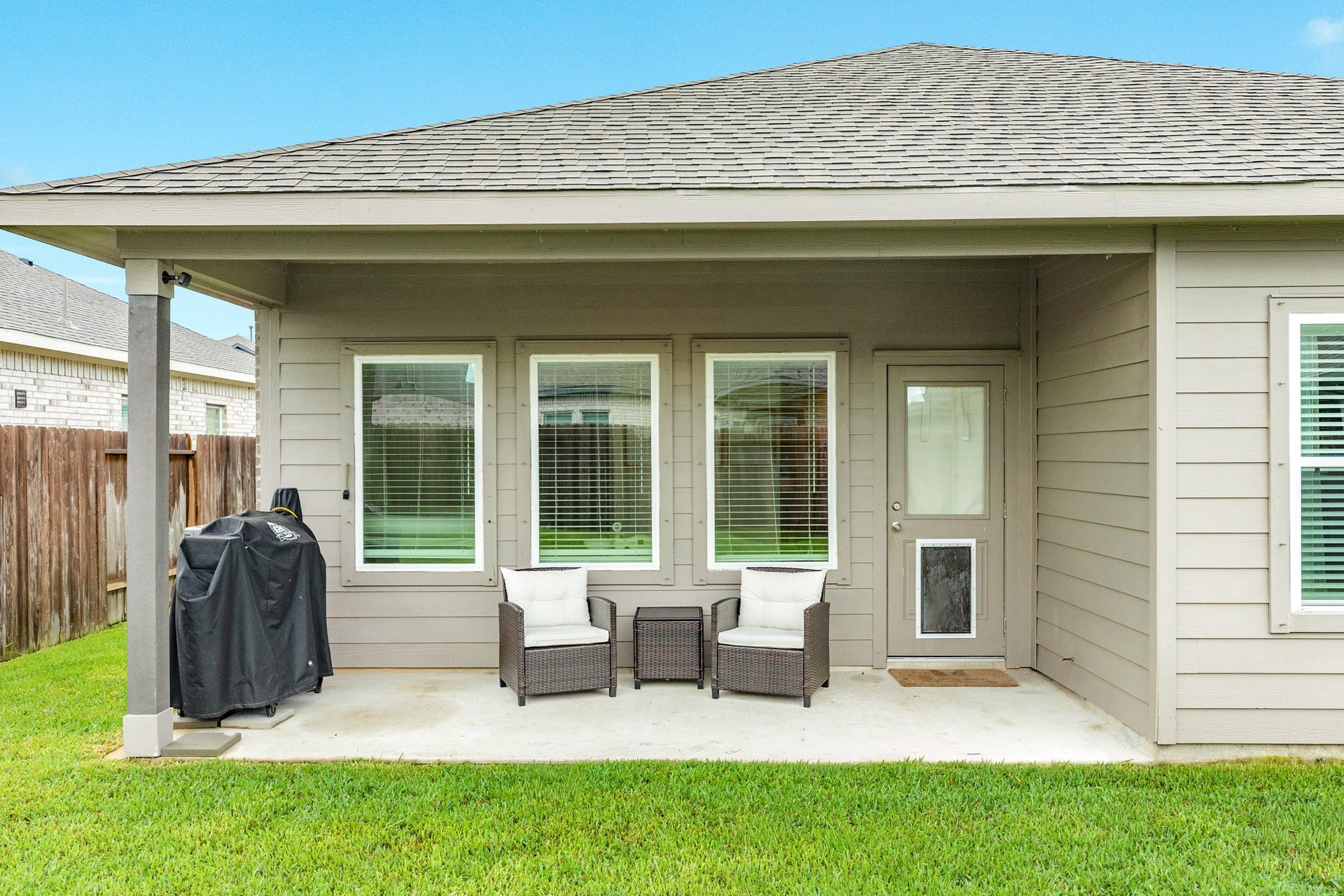 10514 Watershed Drive, Rosharon, TX 77583 10514 Watershed Drive, Rosharon, TX 77583