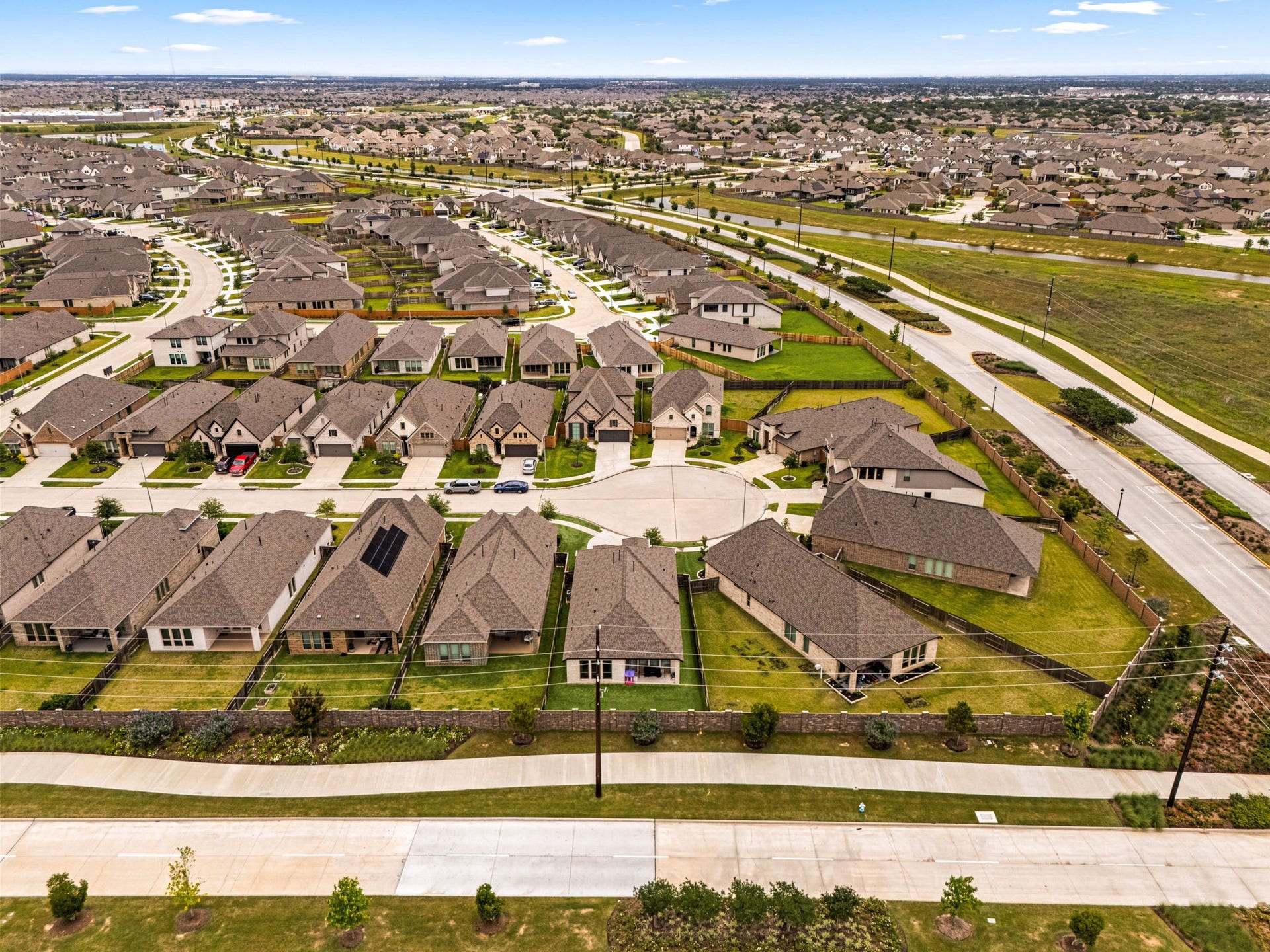 8711 Harbor Pines Drive, Cypress, TX 77433