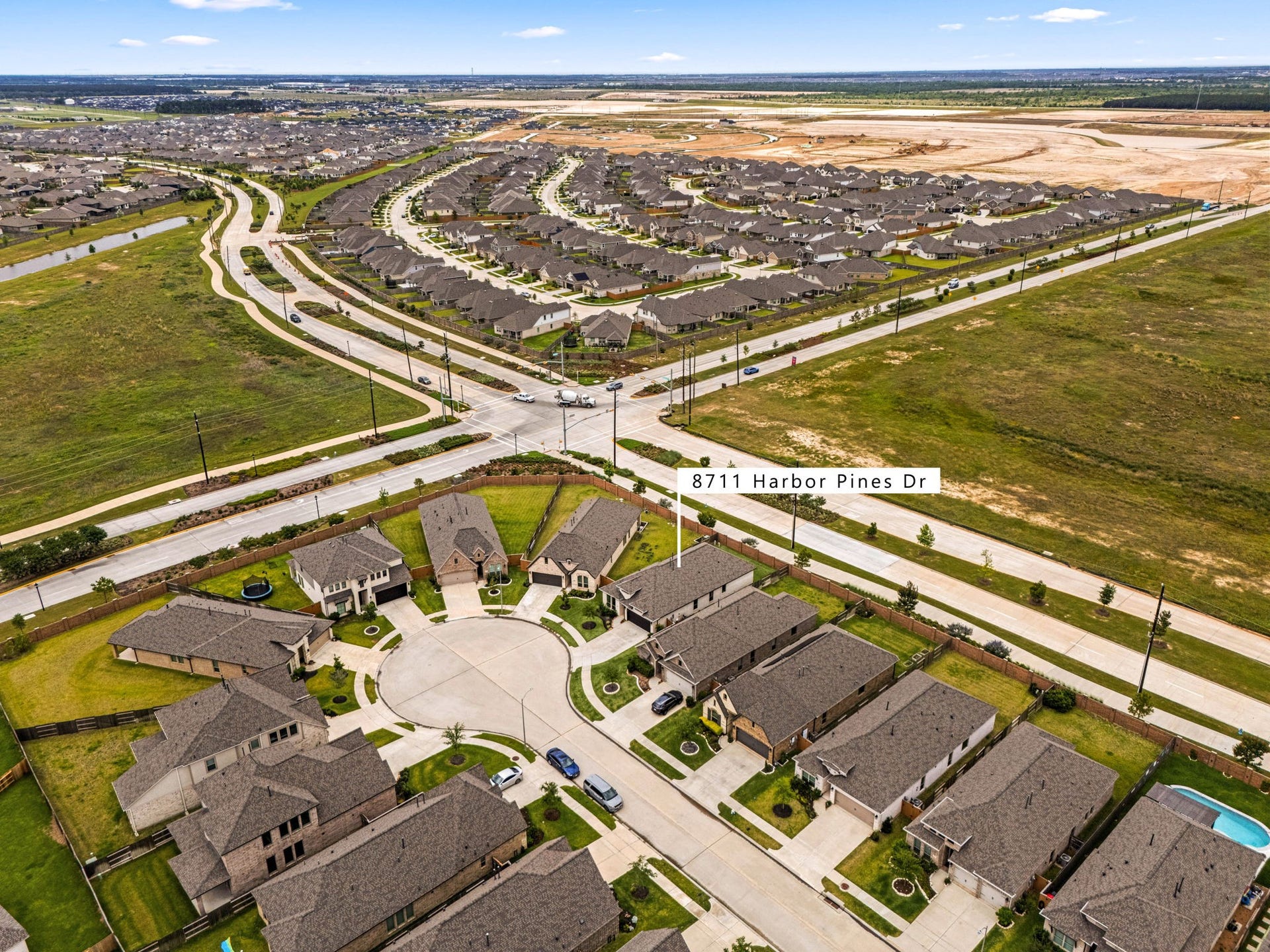 8711 Harbor Pines Drive, Cypress, TX 77433