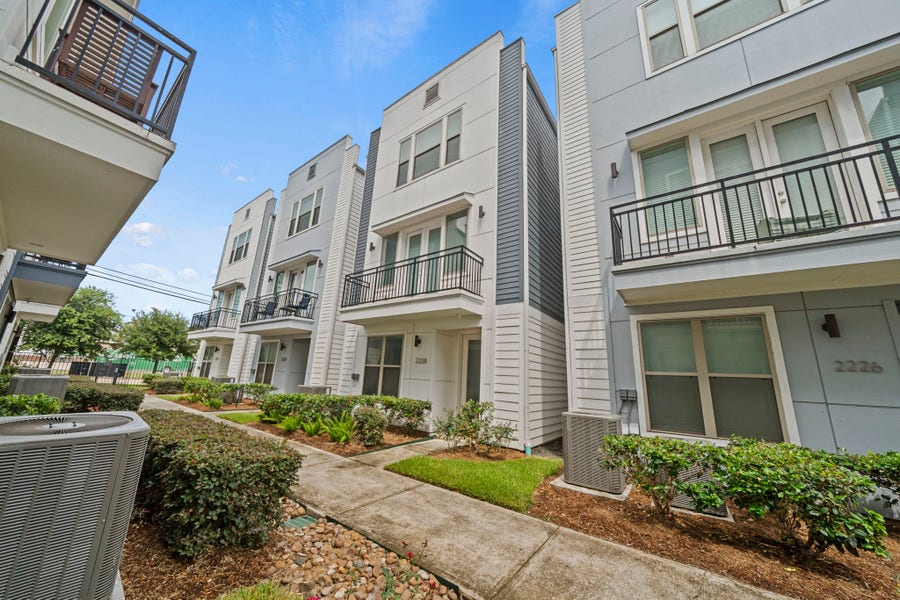 Property photo for 2228 Mcgowen Street, Houston, TX