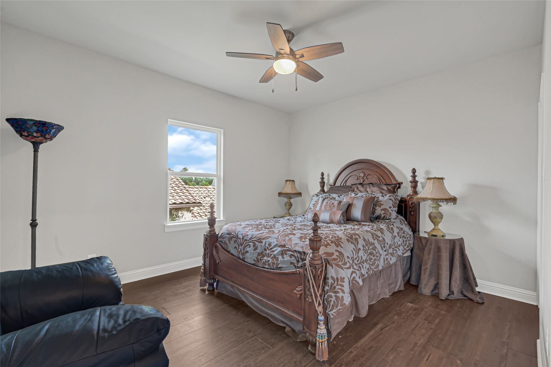 23610 Thortons Park Lane, Spring, TX 77389 Secondary bedroom located on the second floor.