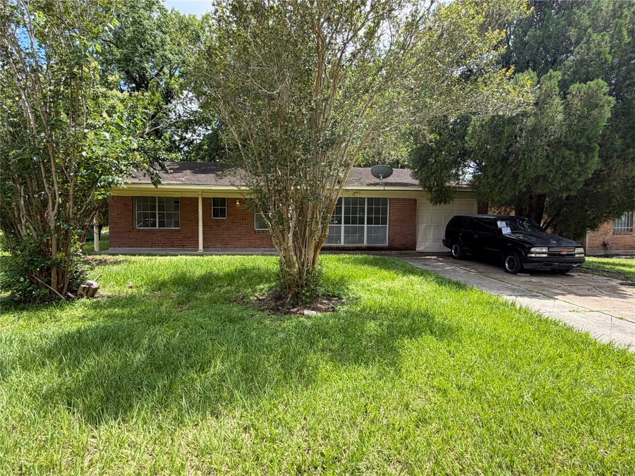Property photo for 5230 Greylog Drive, Houston, TX