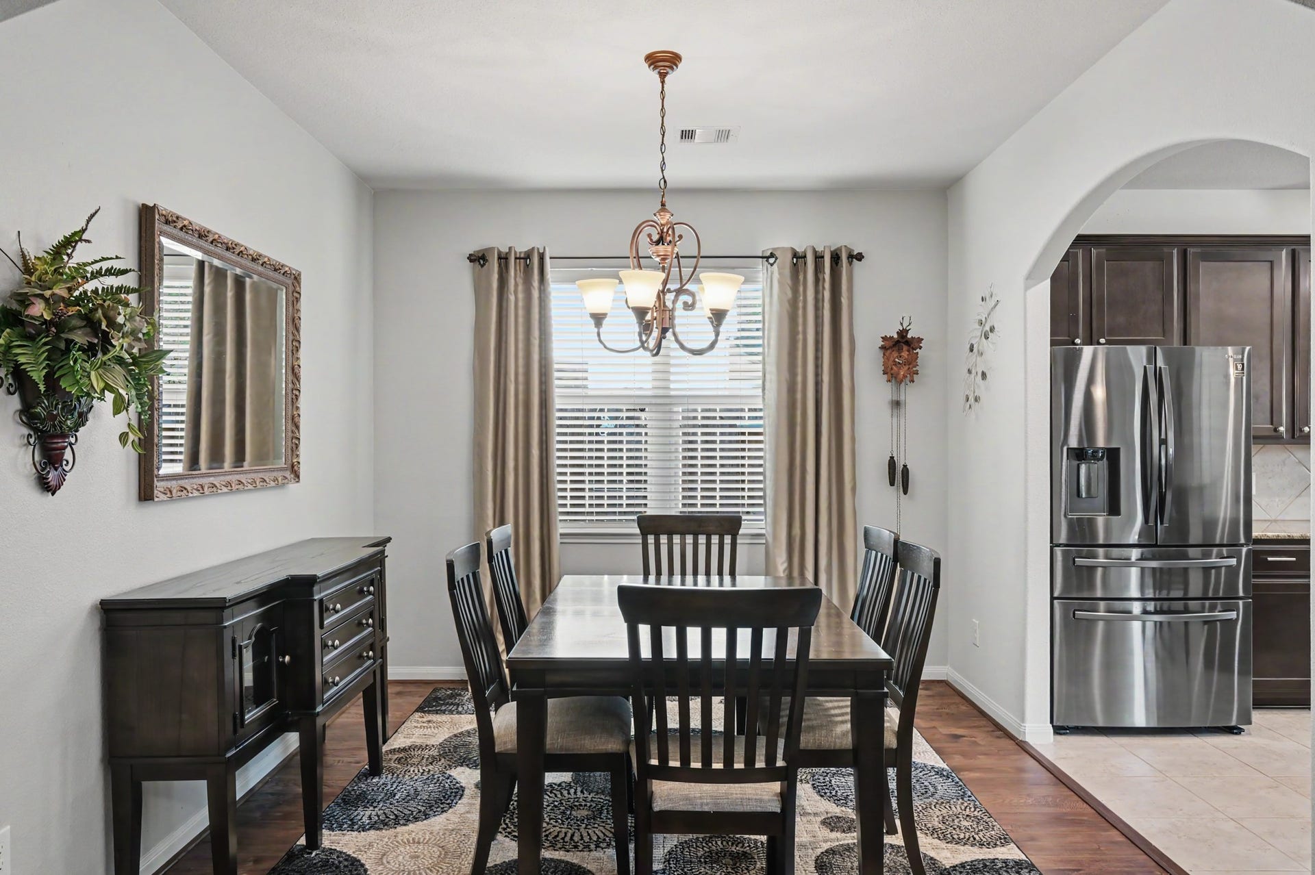 2039 Borthwick Lane, Conroe, TX 77301 Perfect gathering spot for family & friends.