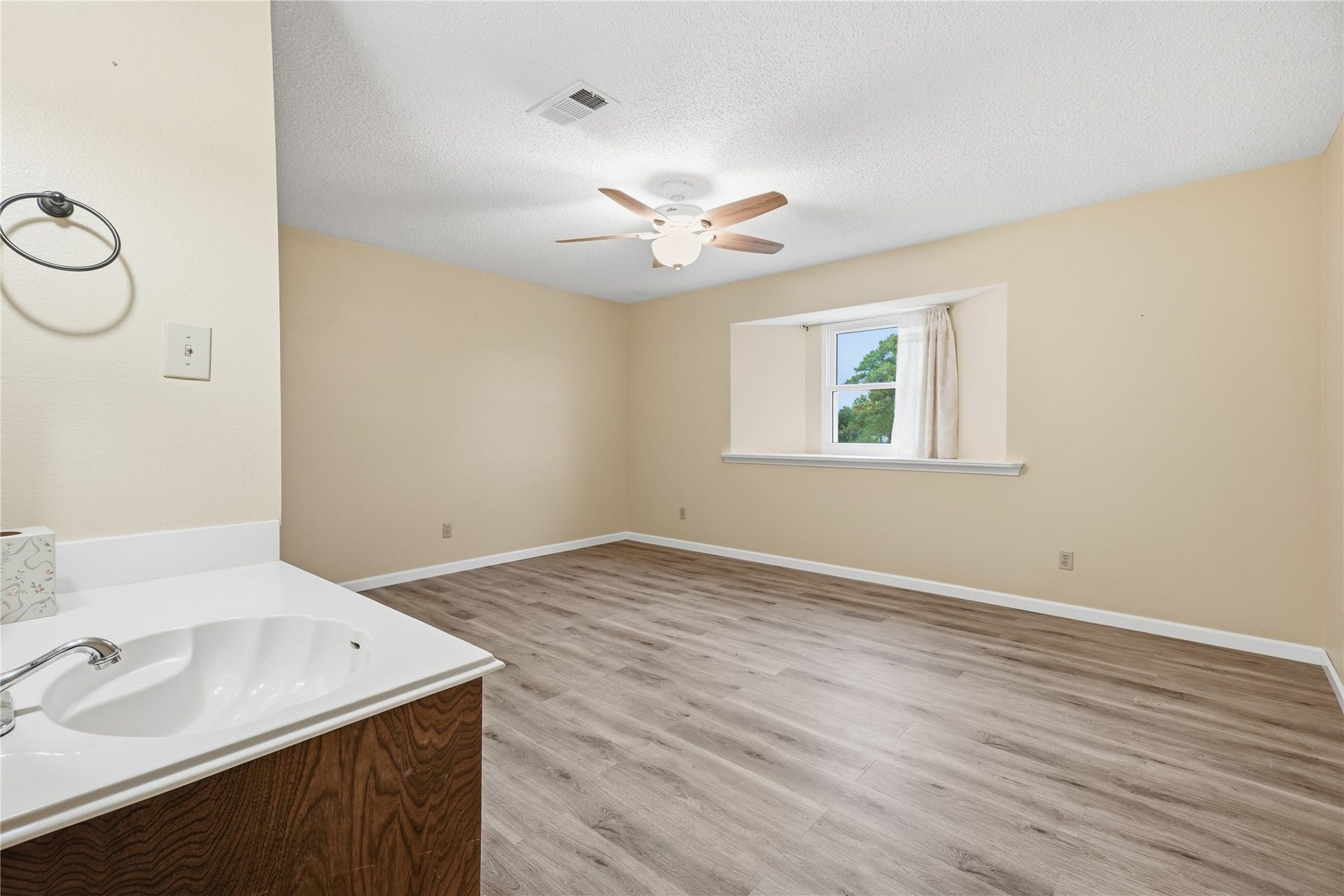 13612 Washington Street, Santa Fe, TX 77510 13612 Washington Street, Santa Fe, TX 77510