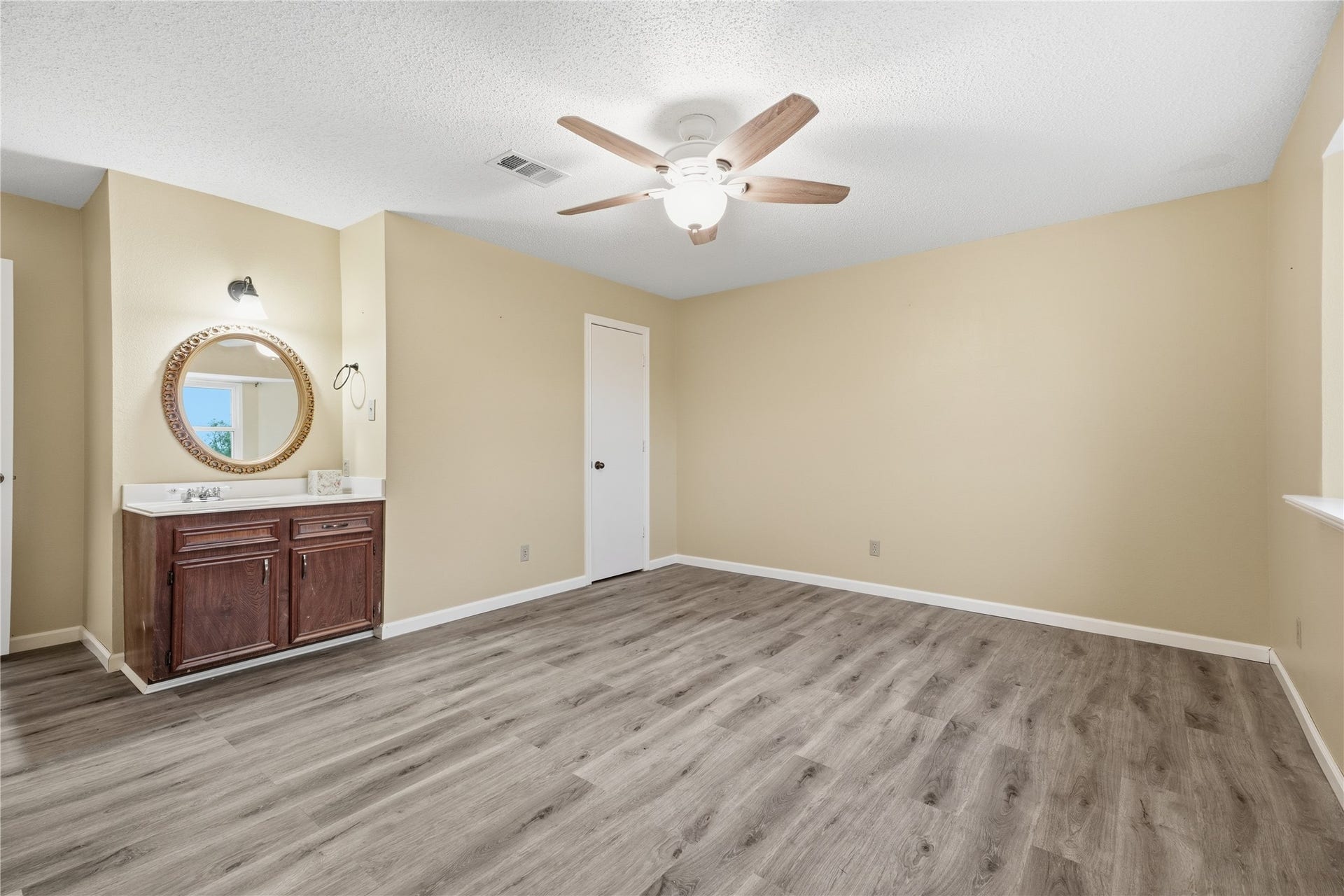 13612 Washington Street, Santa Fe, TX 77510 13612 Washington Street, Santa Fe, TX 77510