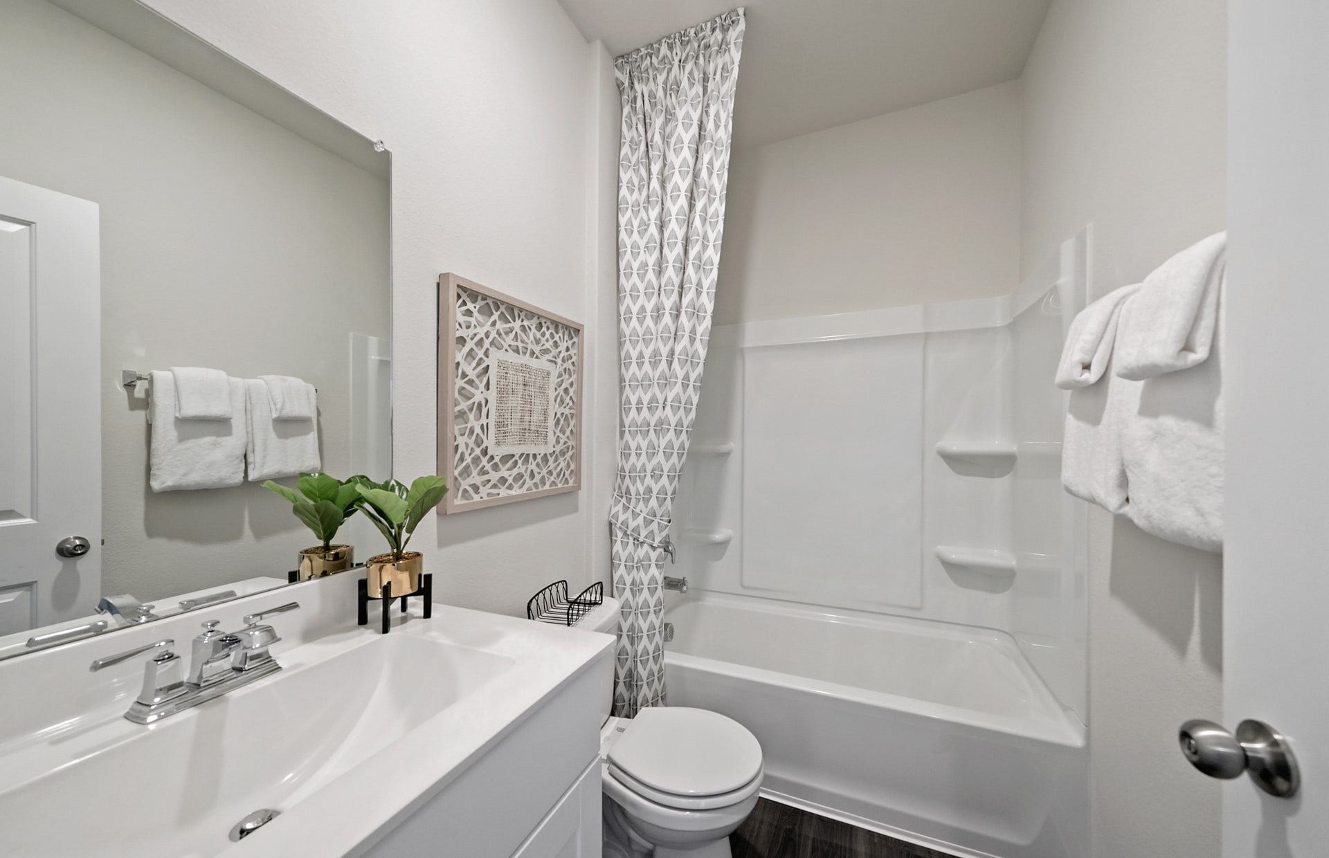 15841 Blass Valley Drive, Conroe, TX 77302 MODEL HOME images may NOT be consistent with the finished product.