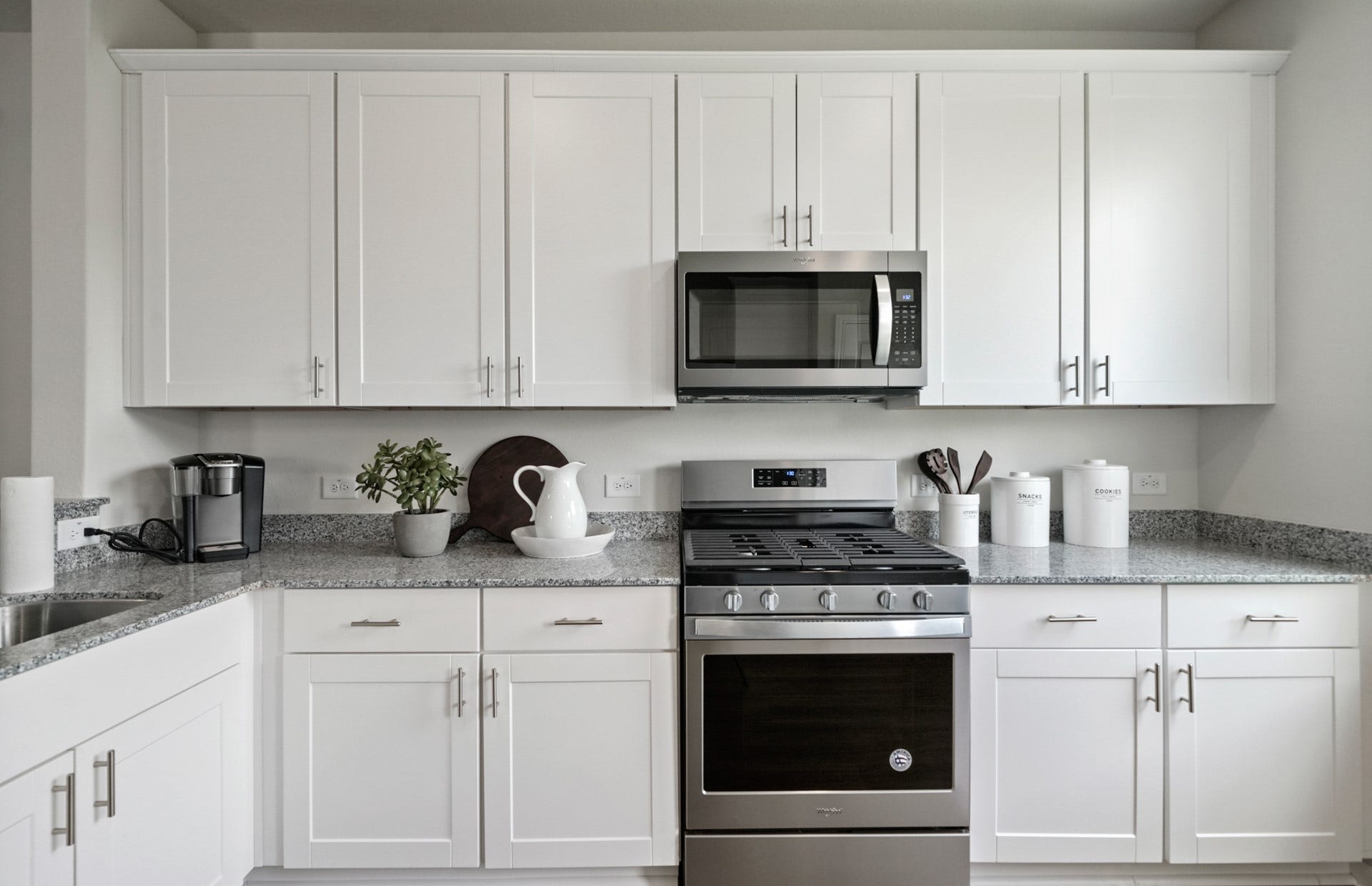 15841 Blass Valley Drive, Conroe, TX 77302 MODEL HOME images may NOT be consistent with the finished product.