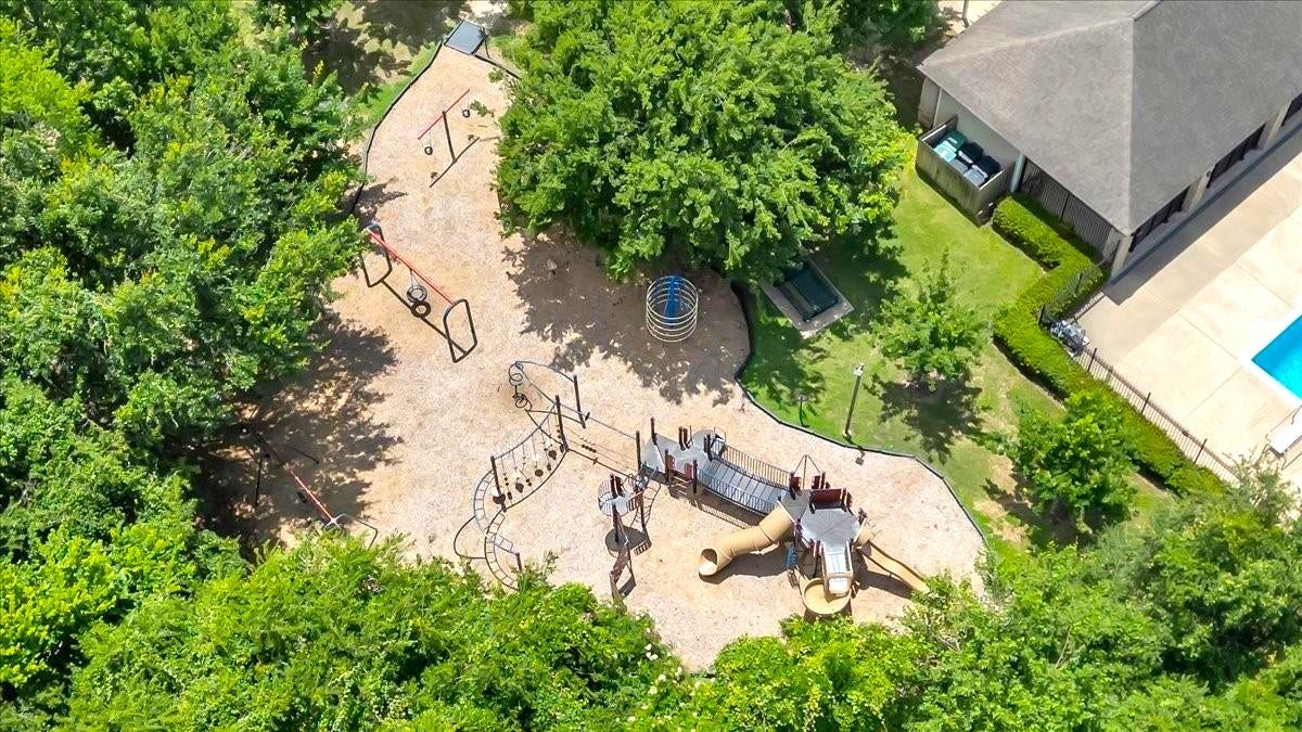 4402 Water Elm Way, Houston, TX 77059