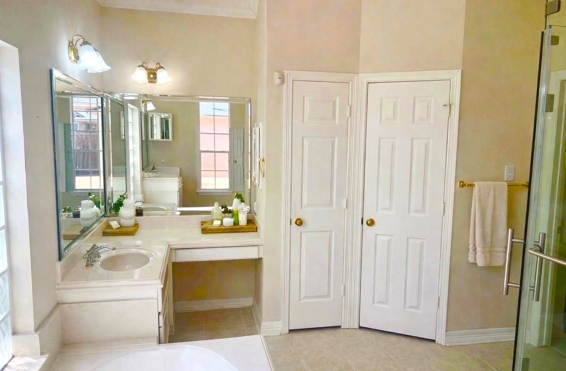 4402 Water Elm Way, Houston, TX 77059