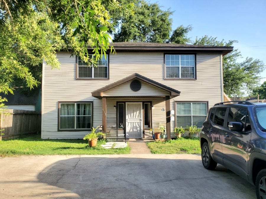 Property photo for 512 Avenue A, South Houston, TX