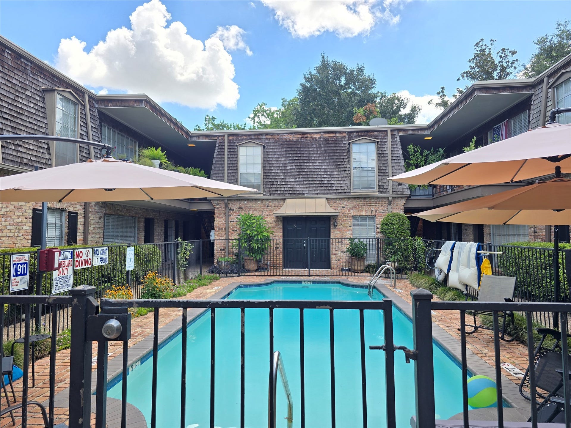 5353 Dora Street, #6, Houston, TX 77005 5353 Dora Street, #6, Houston, TX 77005
