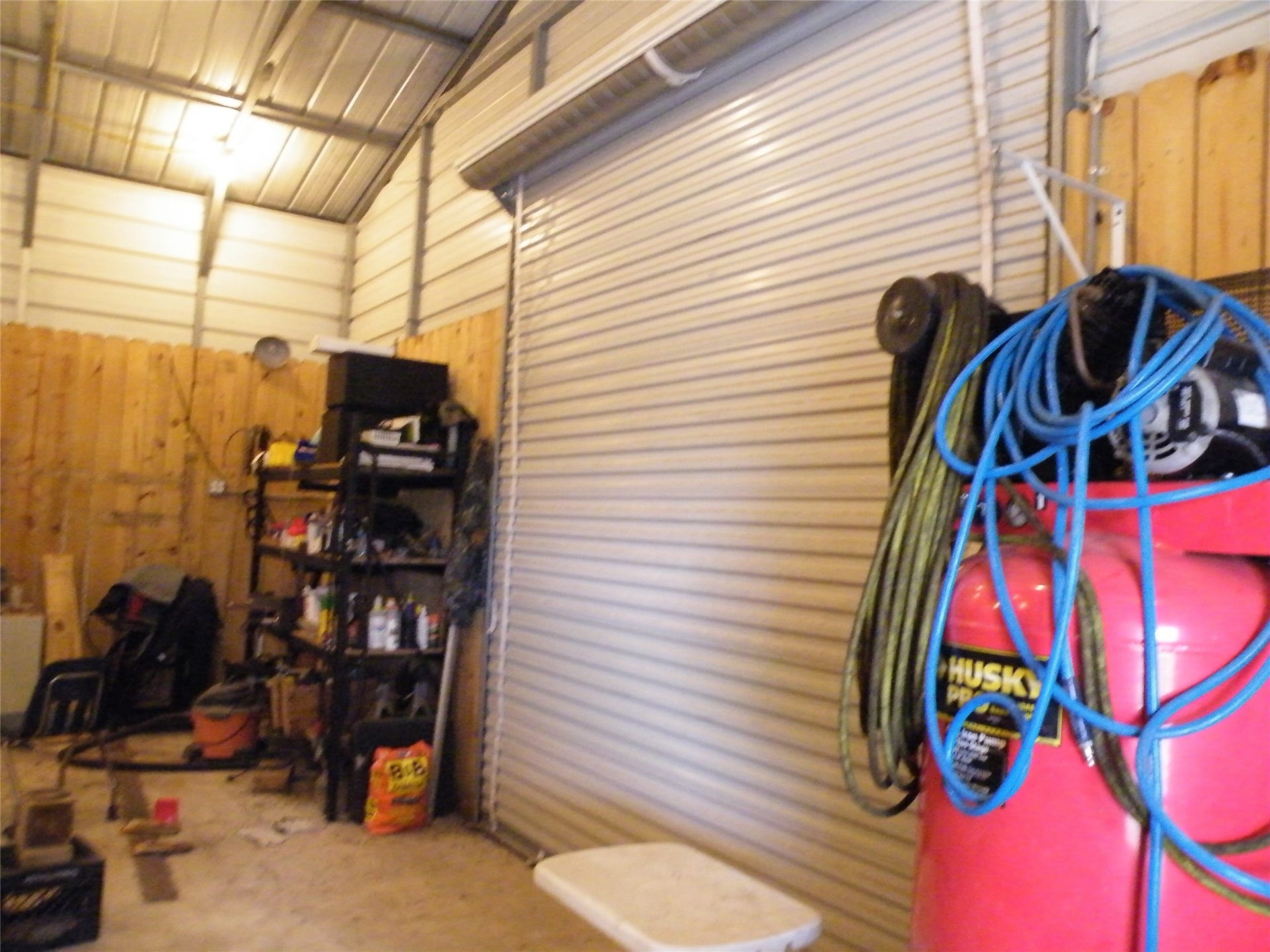 729 17th Street, San Leon, TX 77539 Additional 12 ft bay door