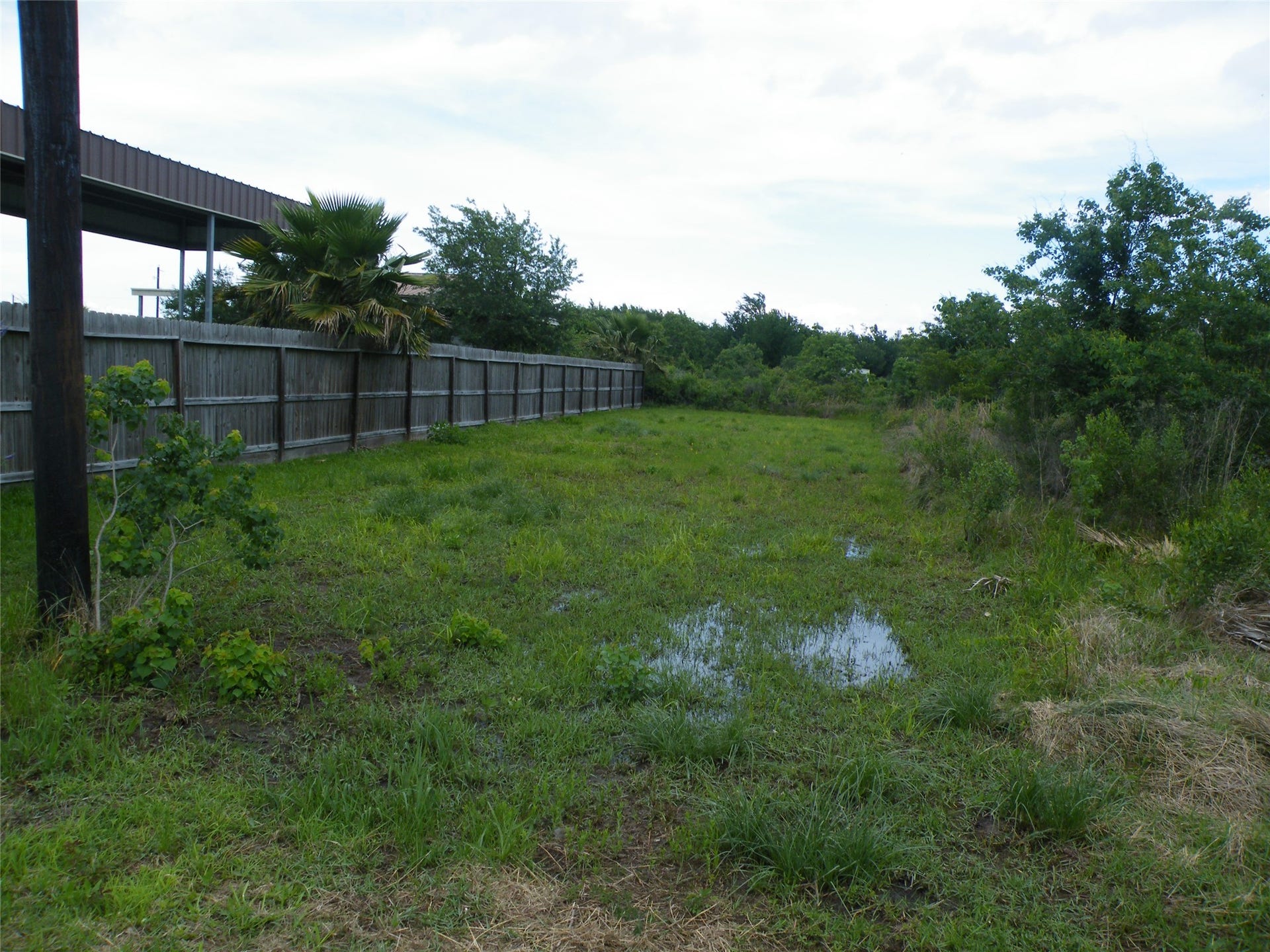 729 17th Street, San Leon, TX 77539 Another view of 3rd lot outside the fence
