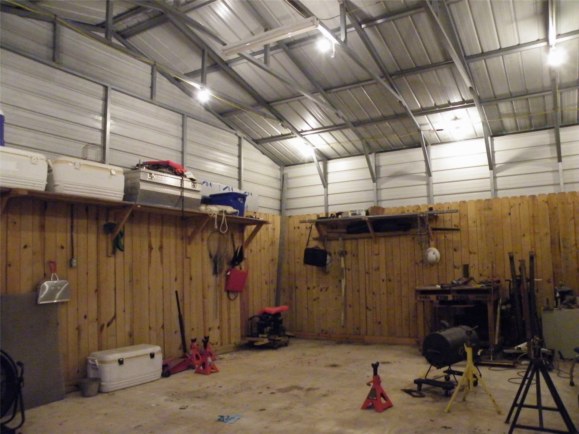 729 17th Street, San Leon, TX 77539 Another view, tall ceilings of this steel workshop