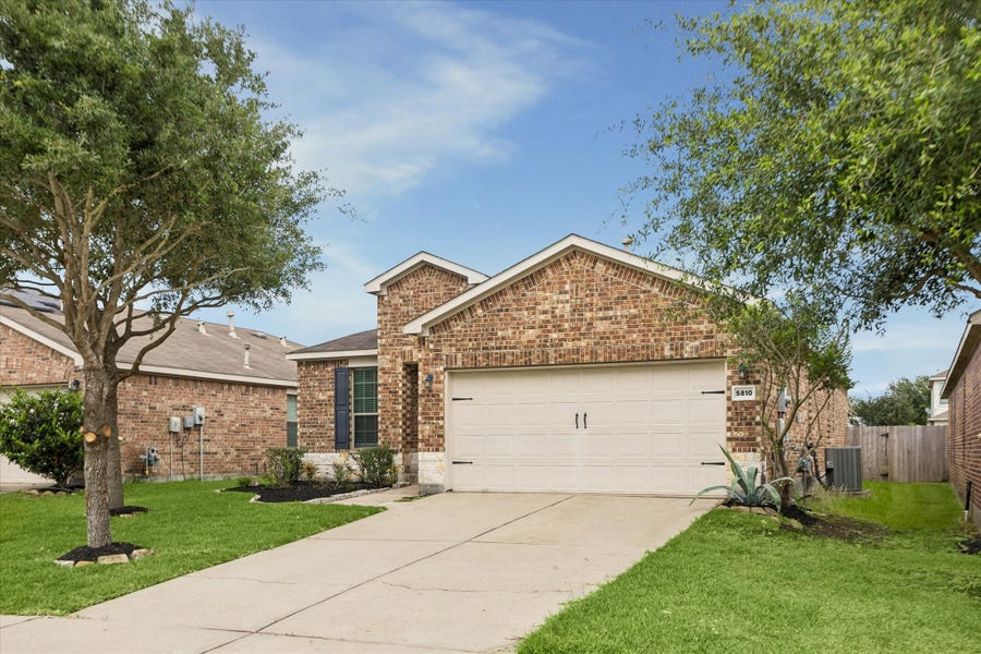 Property photo for 5810 Banyan Oak Court, Richmond, TX