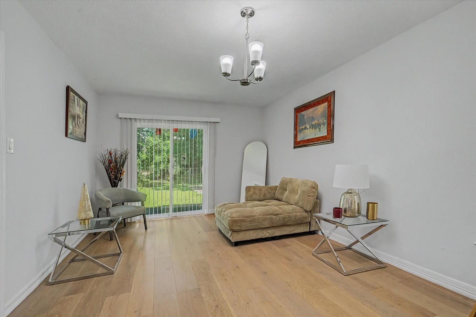 6834 New York Street, Houston, TX 77021 6834 New York Street, Houston, TX 77021