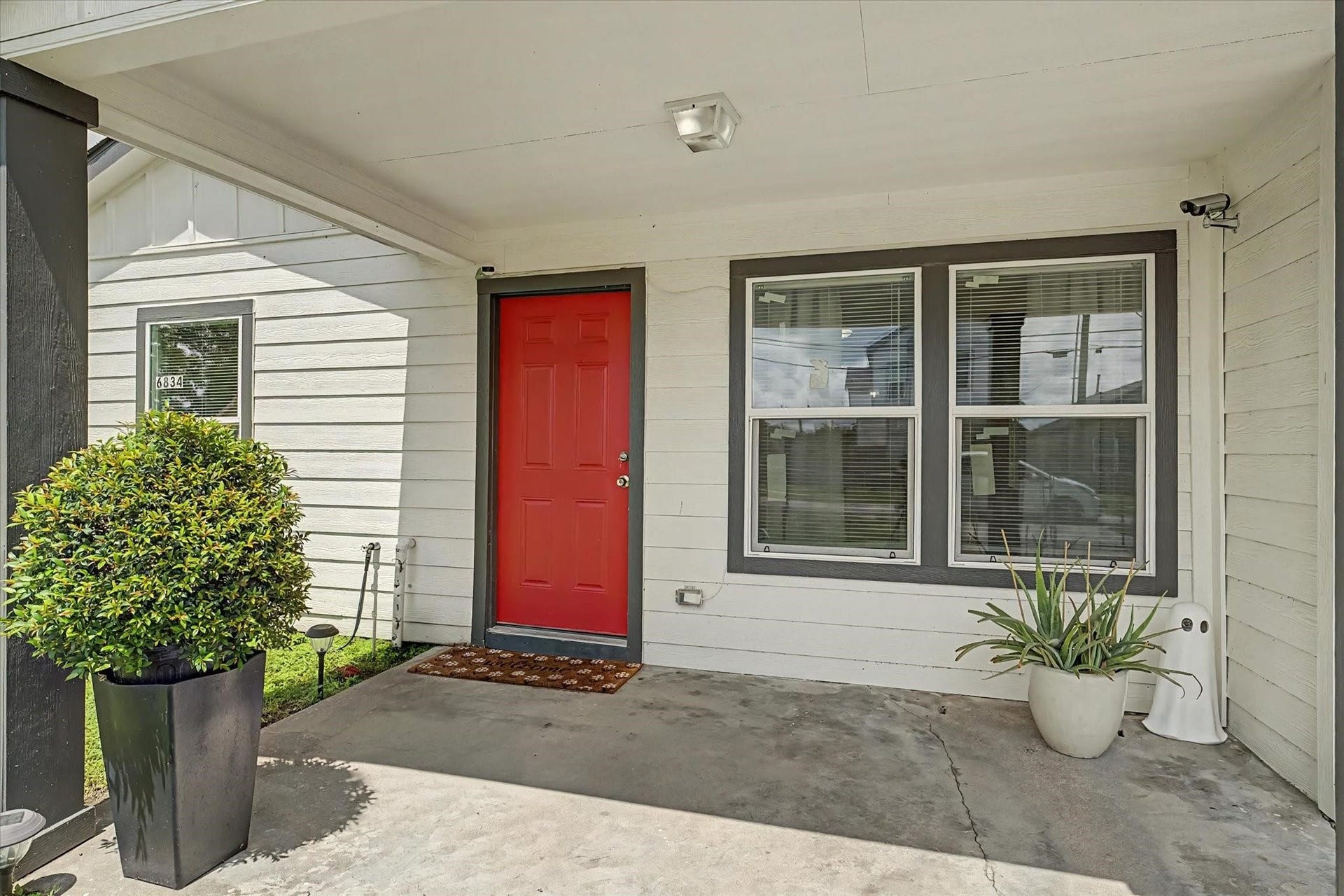 6834 New York Street, Houston, TX 77021 6834 New York Street, Houston, TX 77021