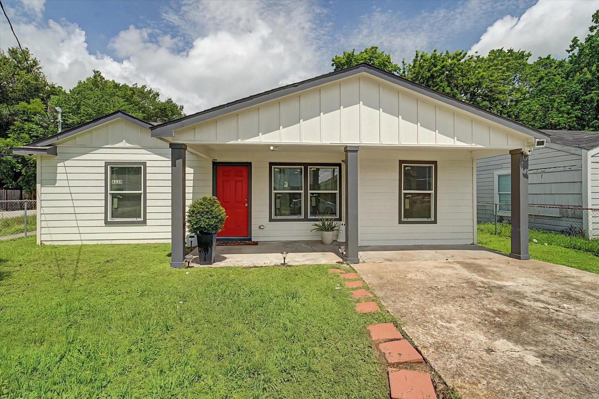 6834 New York Street, Houston, TX 77021 6834 New York Street, Houston, TX 77021