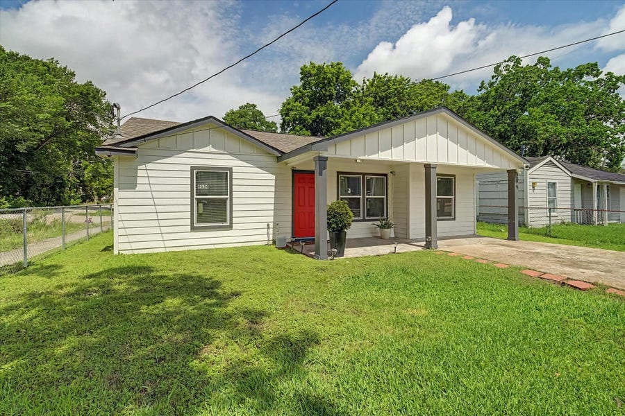 Property photo for 6834 New York Street, Houston, TX