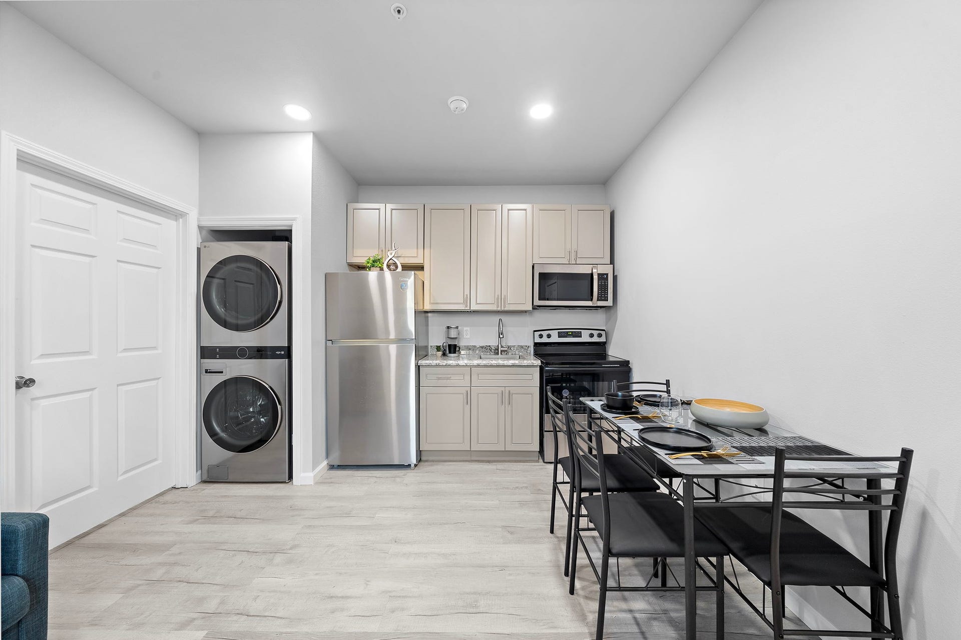 803 Avenue K Unit F, Galveston, TX 77550 803 Avenue K Unit F, Galveston, TX 77550
