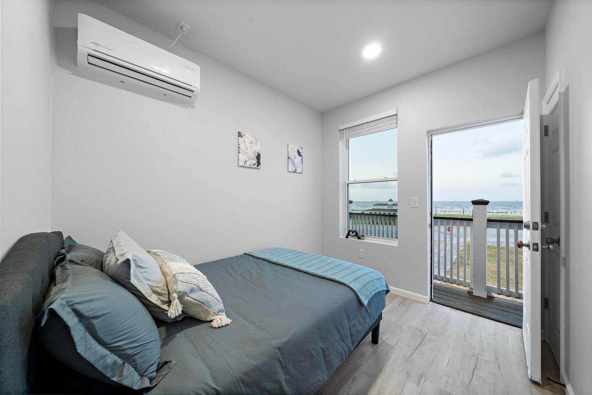 803 Avenue K Unit F, Galveston, TX 77550 803 Avenue K Unit F, Galveston, TX 77550