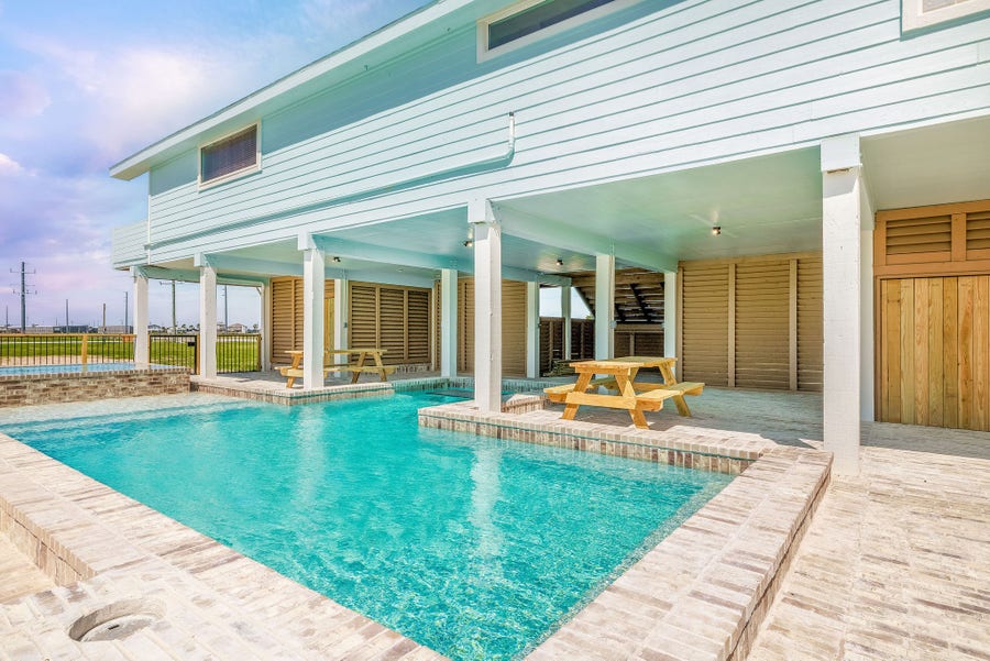 Property photo for 3120 Hwy 87, Crystal Beach, TX