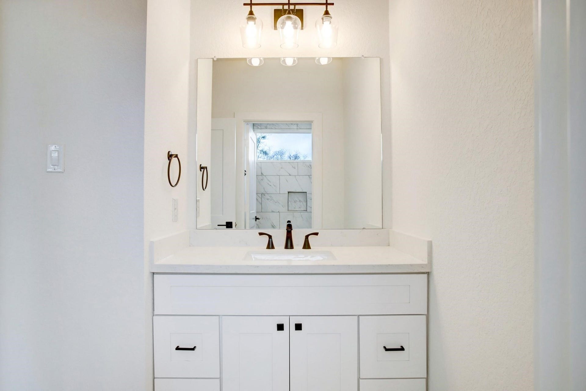 1220 Mcneil Street, Houston, TX 77009 1220 Mcneil Street, Houston, TX 77009