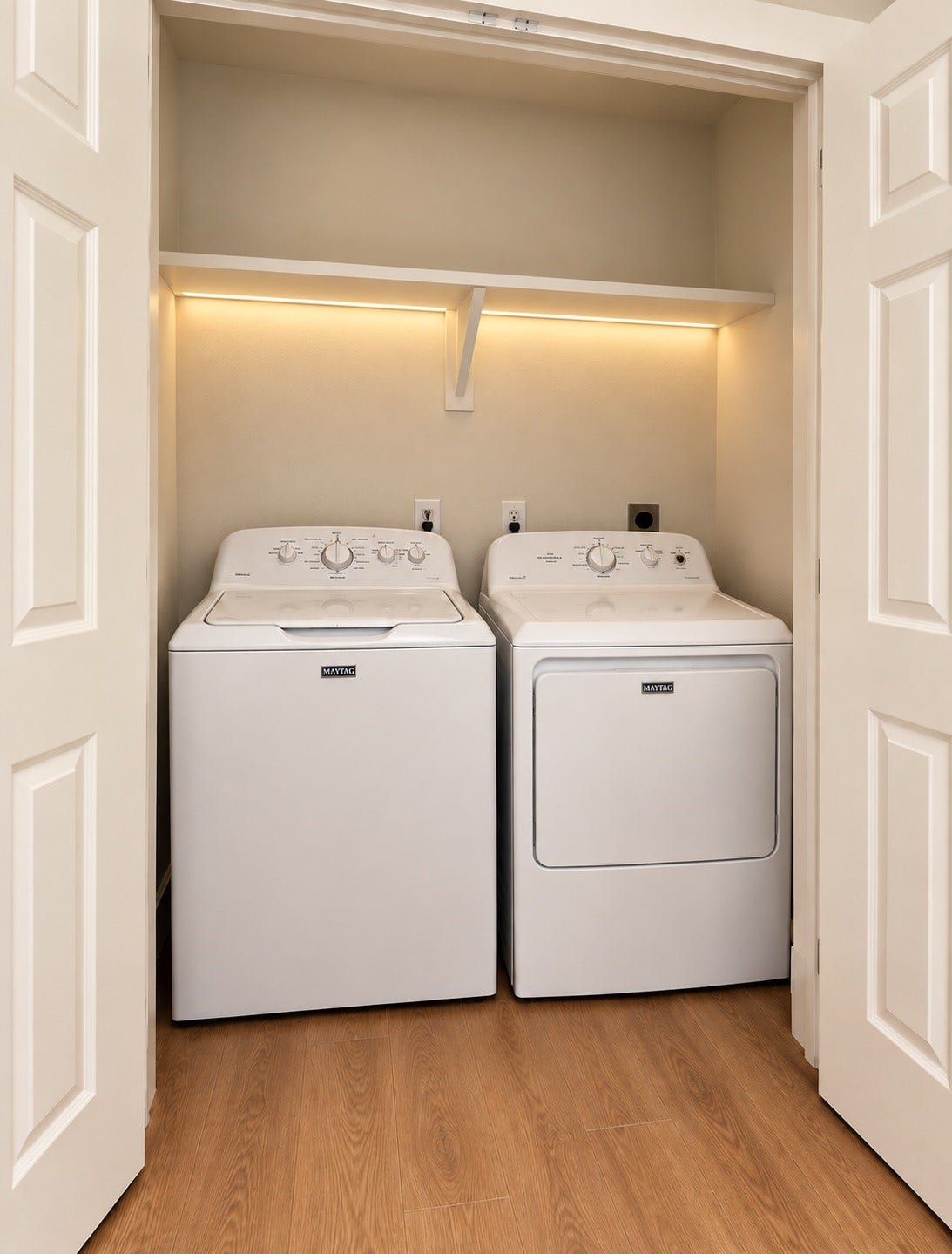 1418 Buescher Drive, Houston, TX 77043 1418 Buescher Drive, Houston, TX 77043