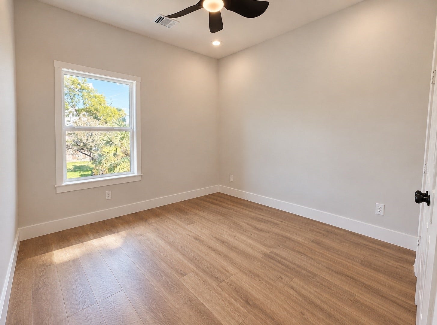 1418 Buescher Drive, Houston, TX 77043 1418 Buescher Drive, Houston, TX 77043