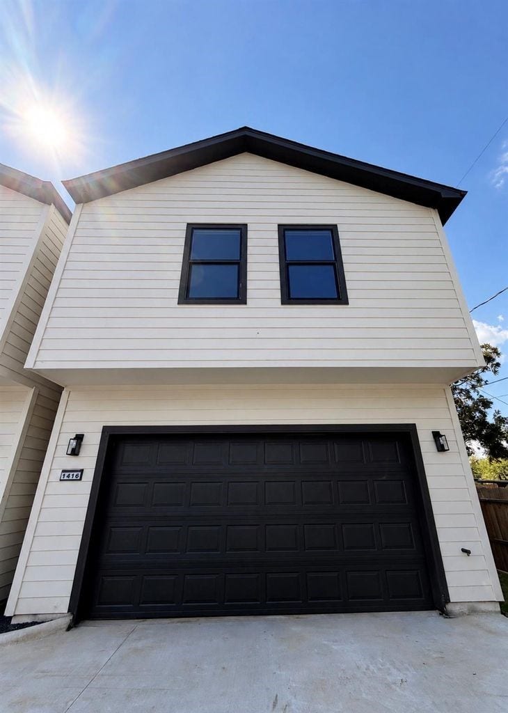 1418 Buescher Drive, Houston, TX 77043 1418 Buescher Drive, Houston, TX 77043