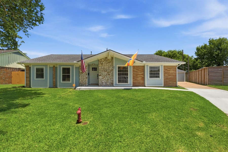 Property photo for 447 Castlebar Court, Houston, TX