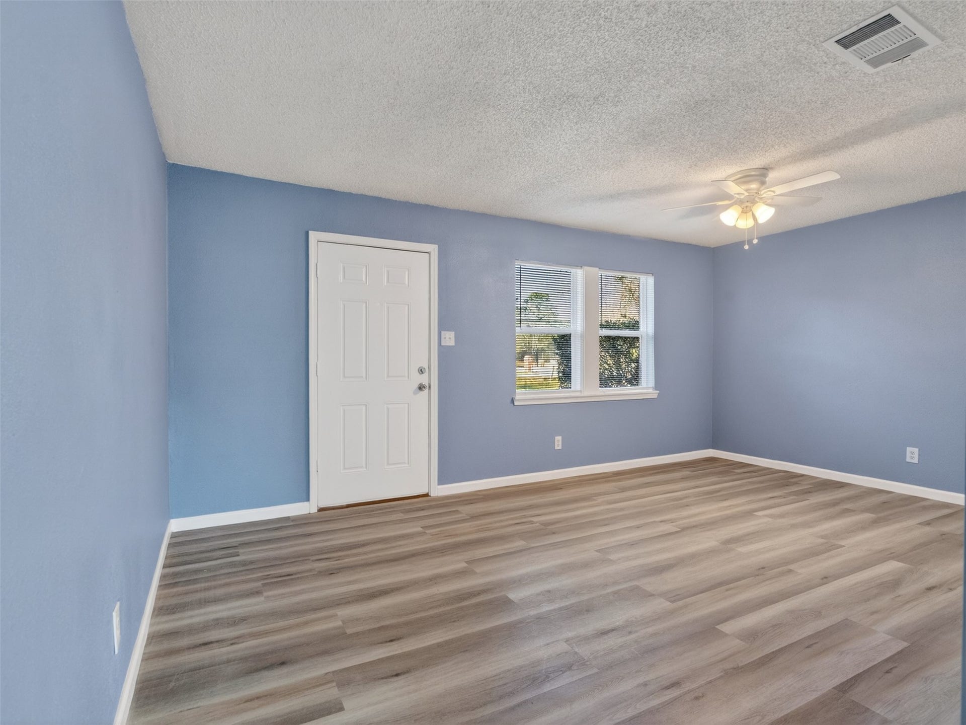 2613 Timber Drive, Dickinson, TX 77539 2613 Timber Drive, Dickinson, TX 77539