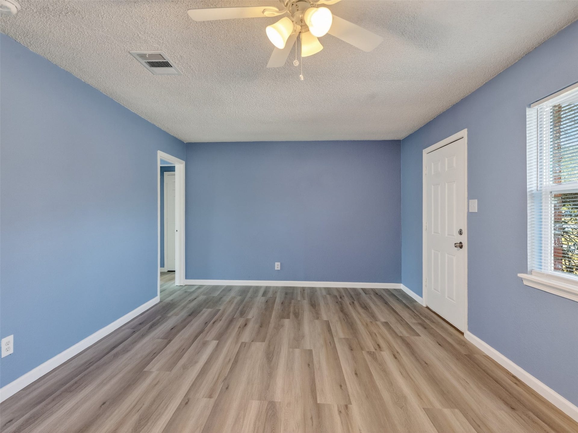 2613 Timber Drive, Dickinson, TX 77539 2613 Timber Drive, Dickinson, TX 77539