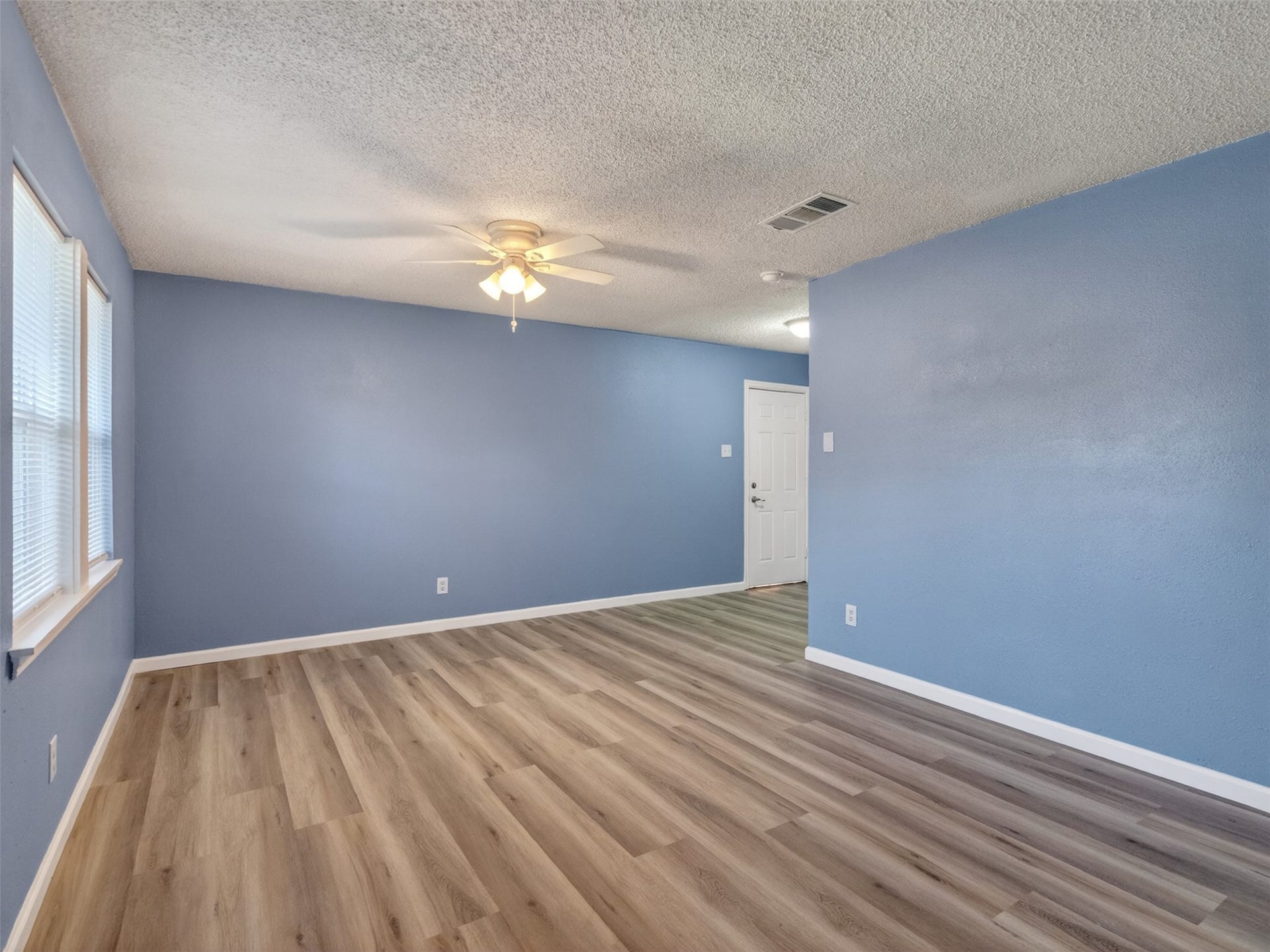 2613 Timber Drive, Dickinson, TX 77539 2613 Timber Drive, Dickinson, TX 77539