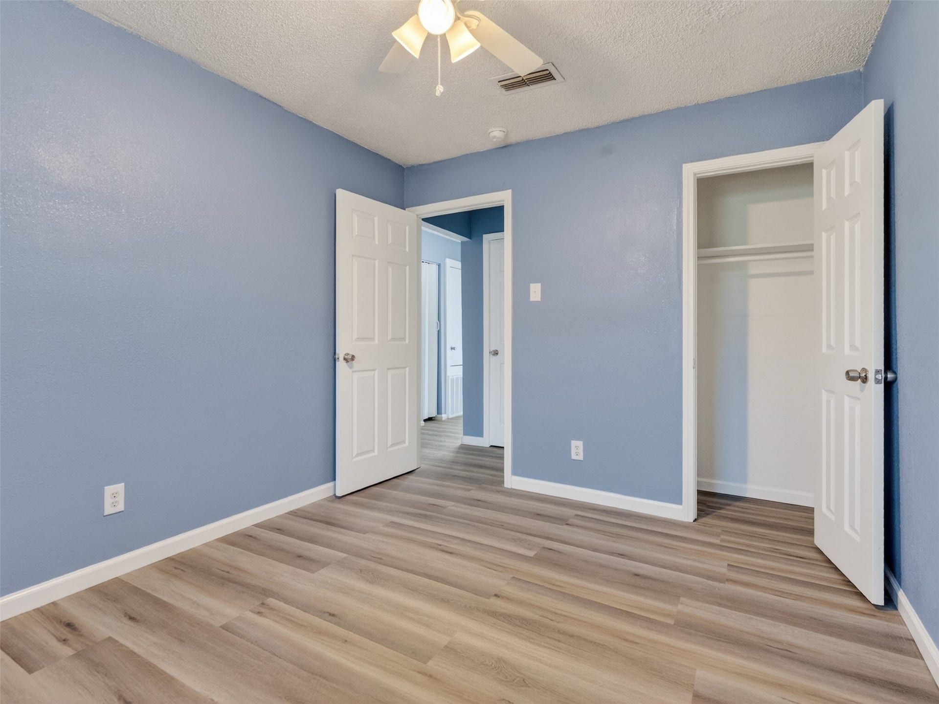 2613 Timber Drive, Dickinson, TX 77539 2613 Timber Drive, Dickinson, TX 77539