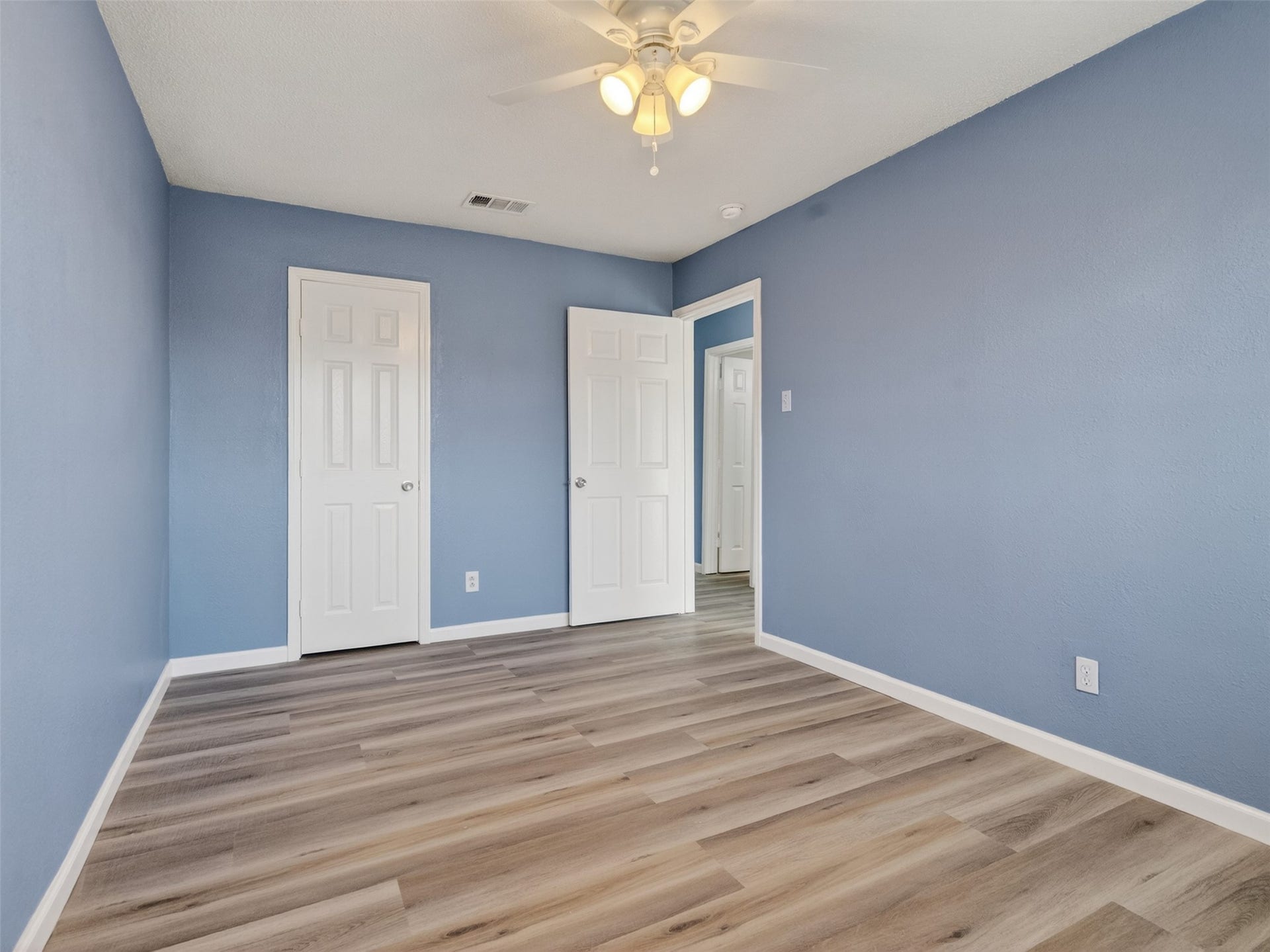 2613 Timber Drive, Dickinson, TX 77539 2613 Timber Drive, Dickinson, TX 77539
