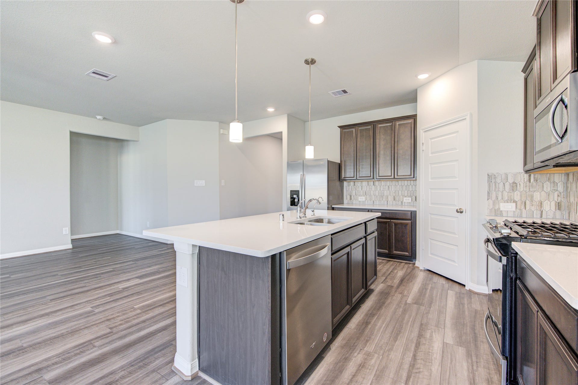 21514 Pachino Lane, Richmond, TX 77406 21514 Pachino Lane, Richmond, TX 77406