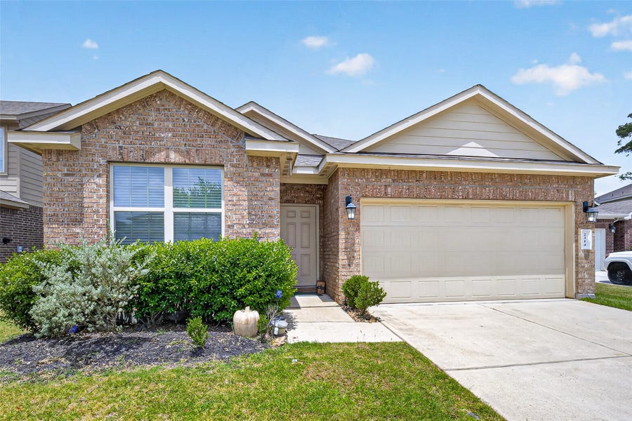 Property photo for 2314 Fallen Willow Court, Conroe, TX