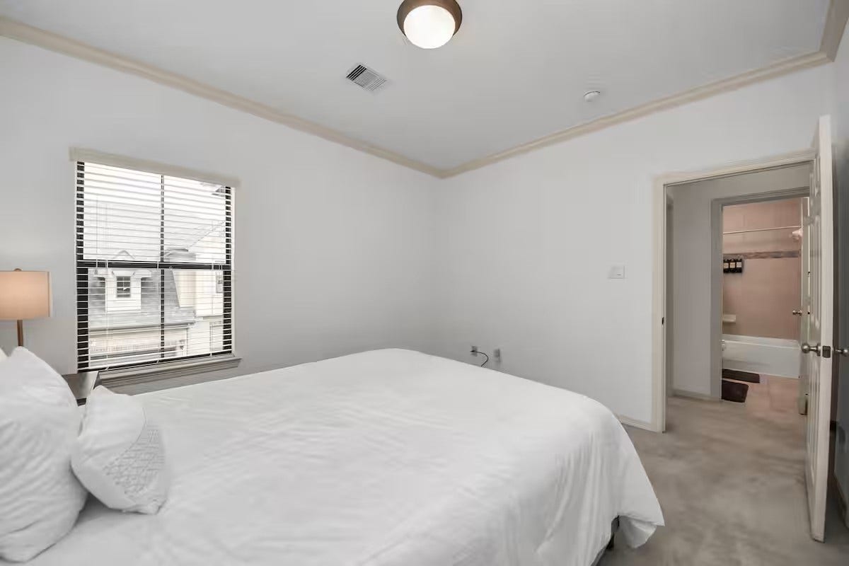 11631 Royal Oaks View, Houston, TX 77082 11631 Royal Oaks View, Houston, TX 77082