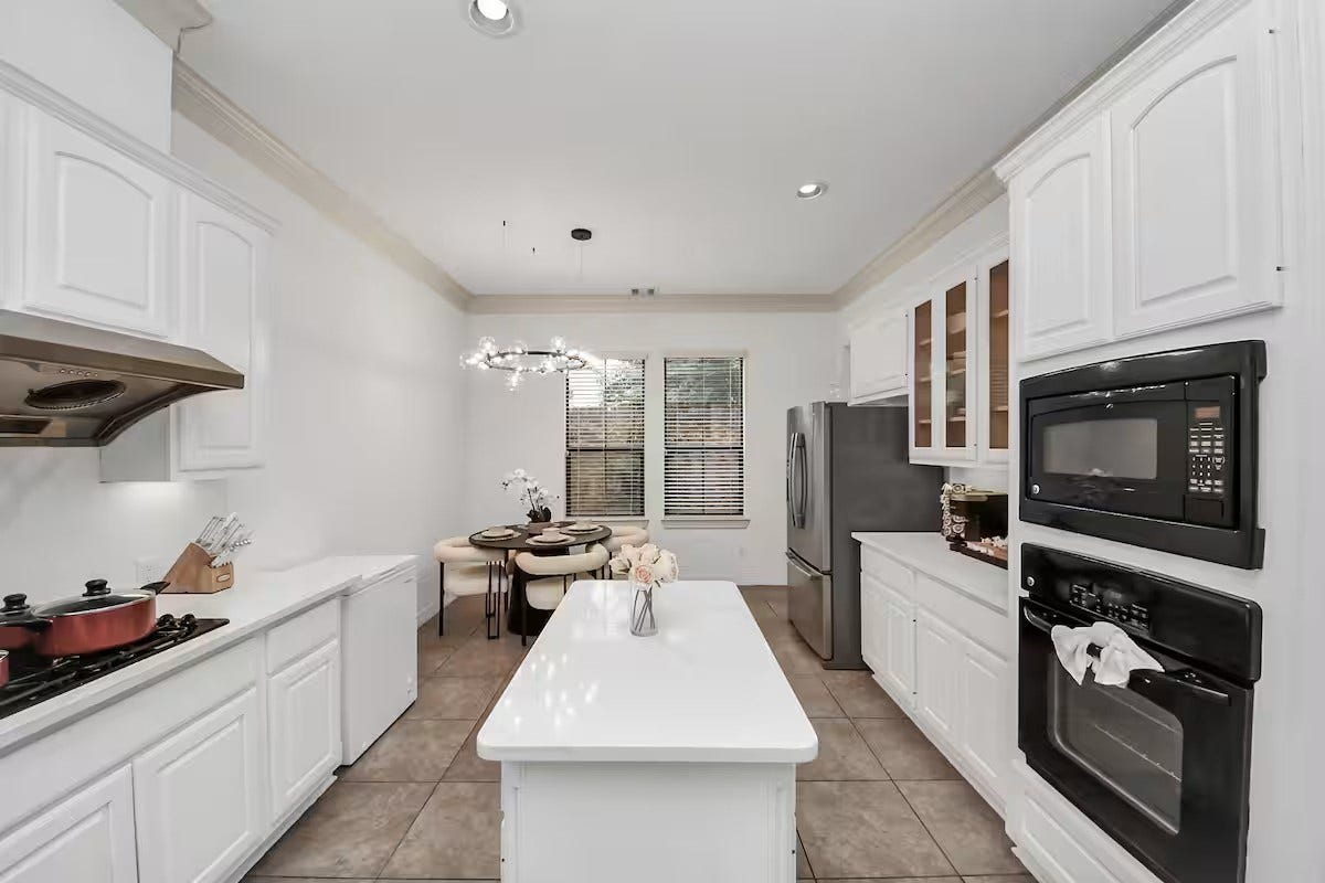 11631 Royal Oaks View, Houston, TX 77082 11631 Royal Oaks View, Houston, TX 77082